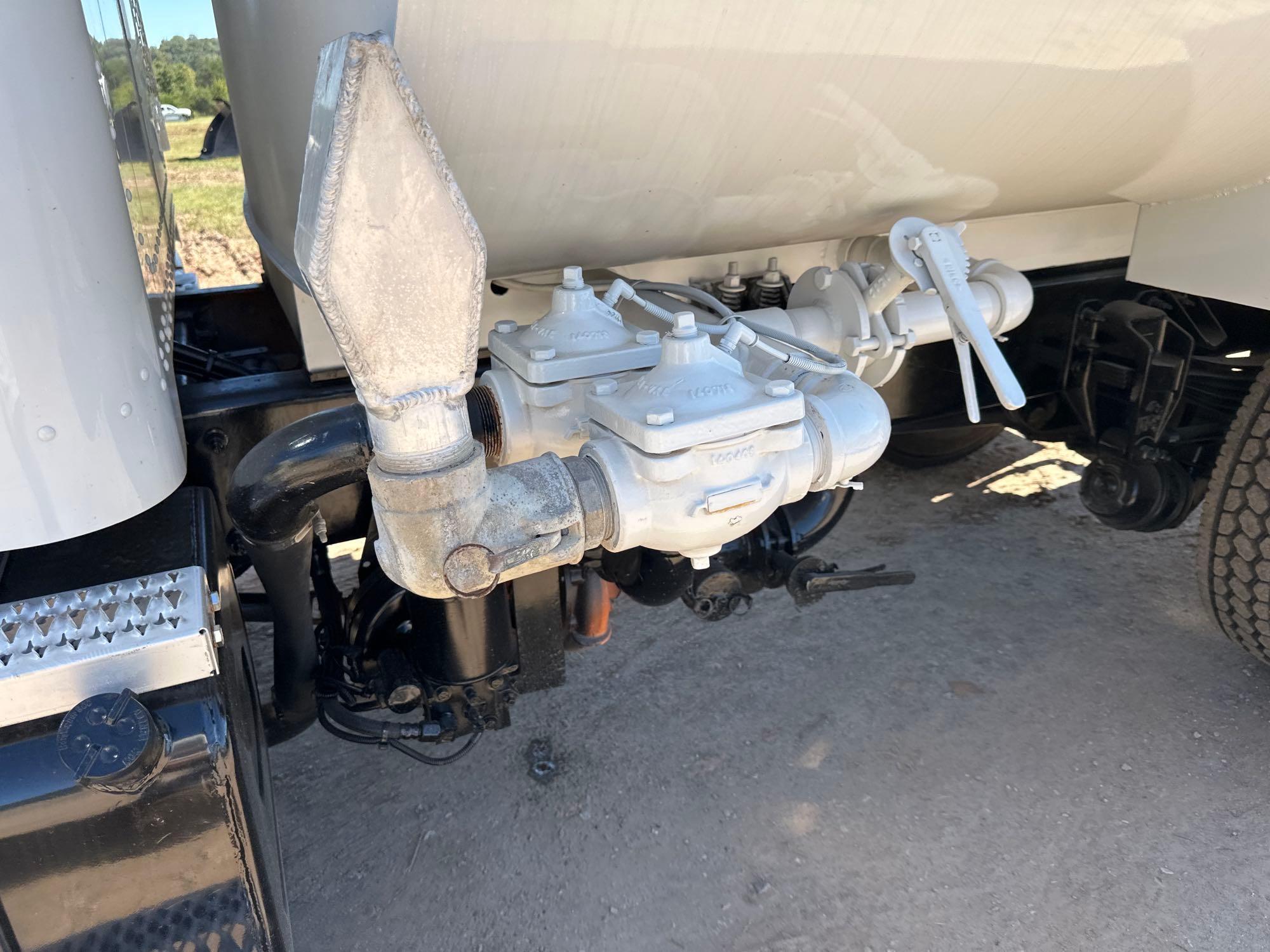 2017 Peterbilt 337