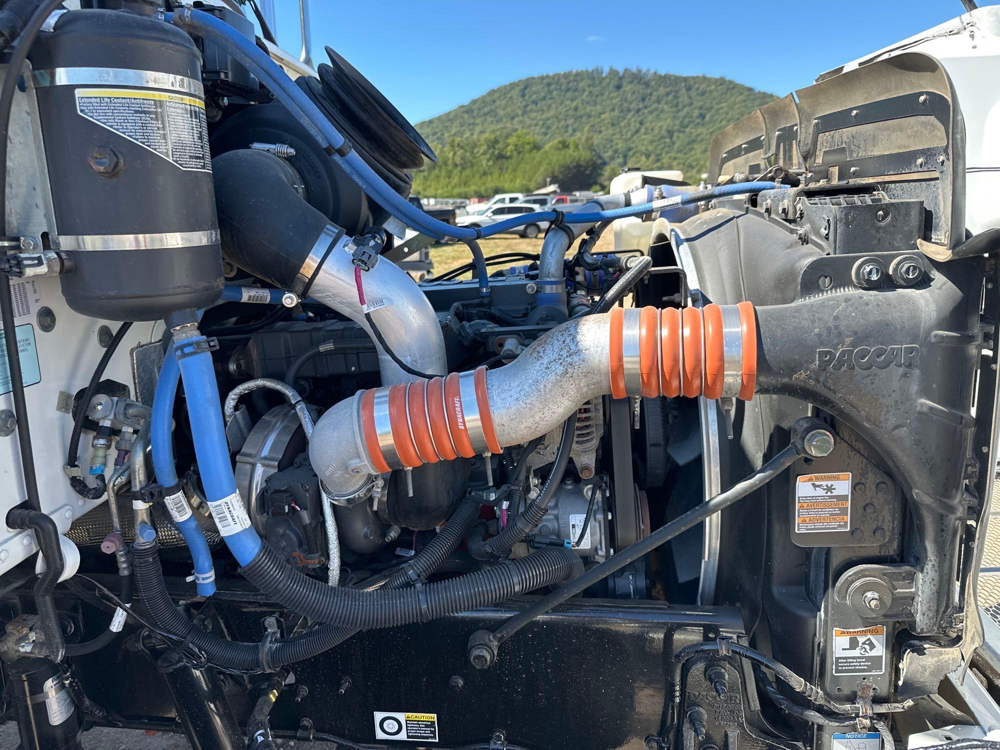 2017 Peterbilt 337