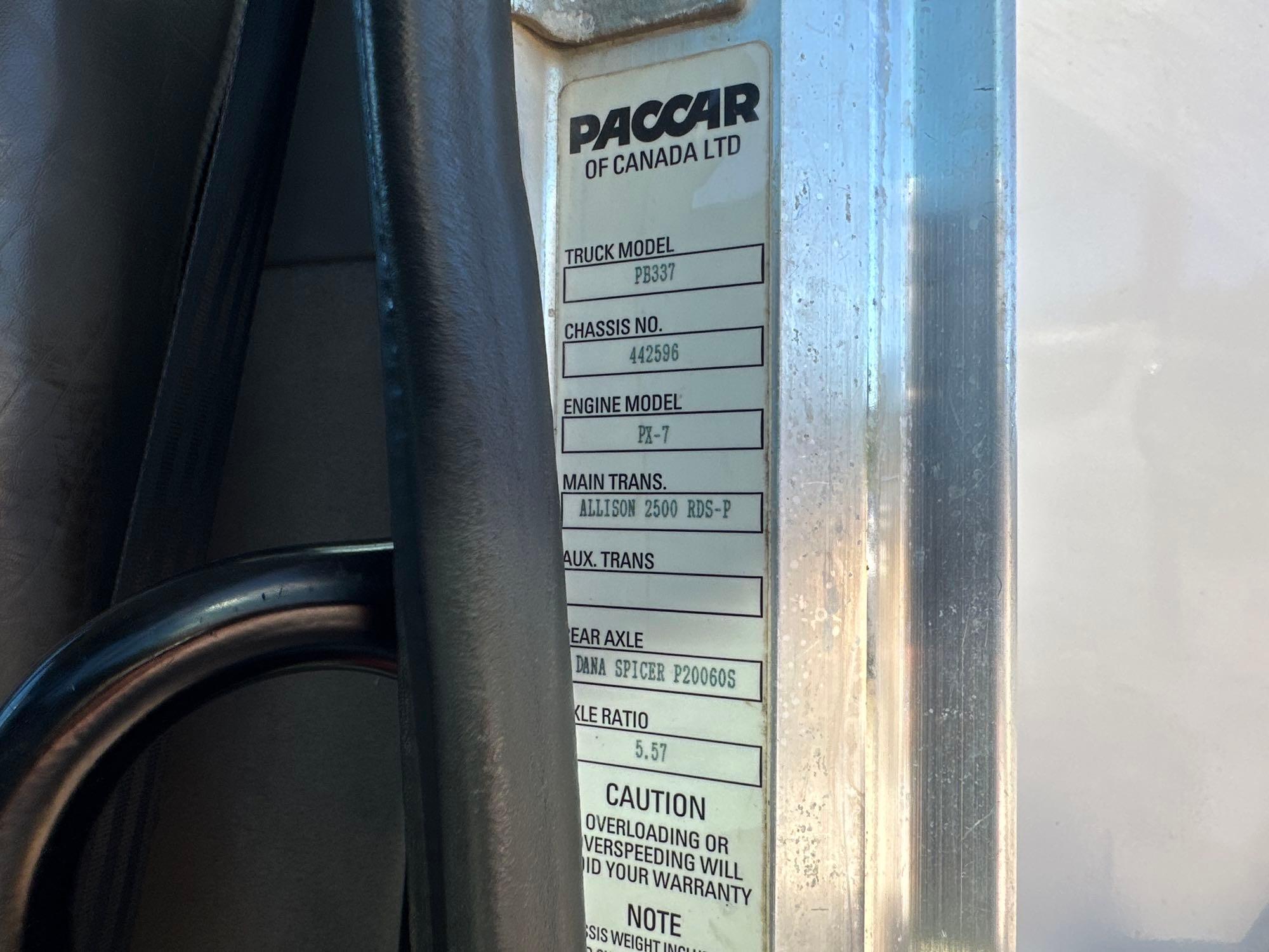 2017 Peterbilt 337