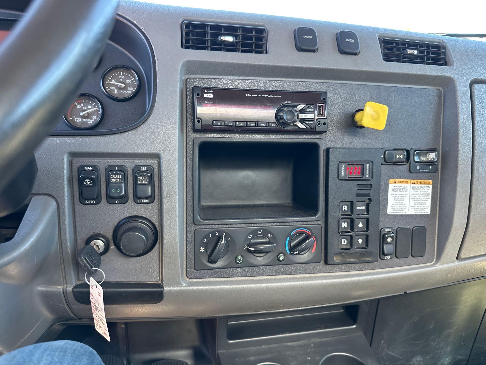 2017 Peterbilt 337