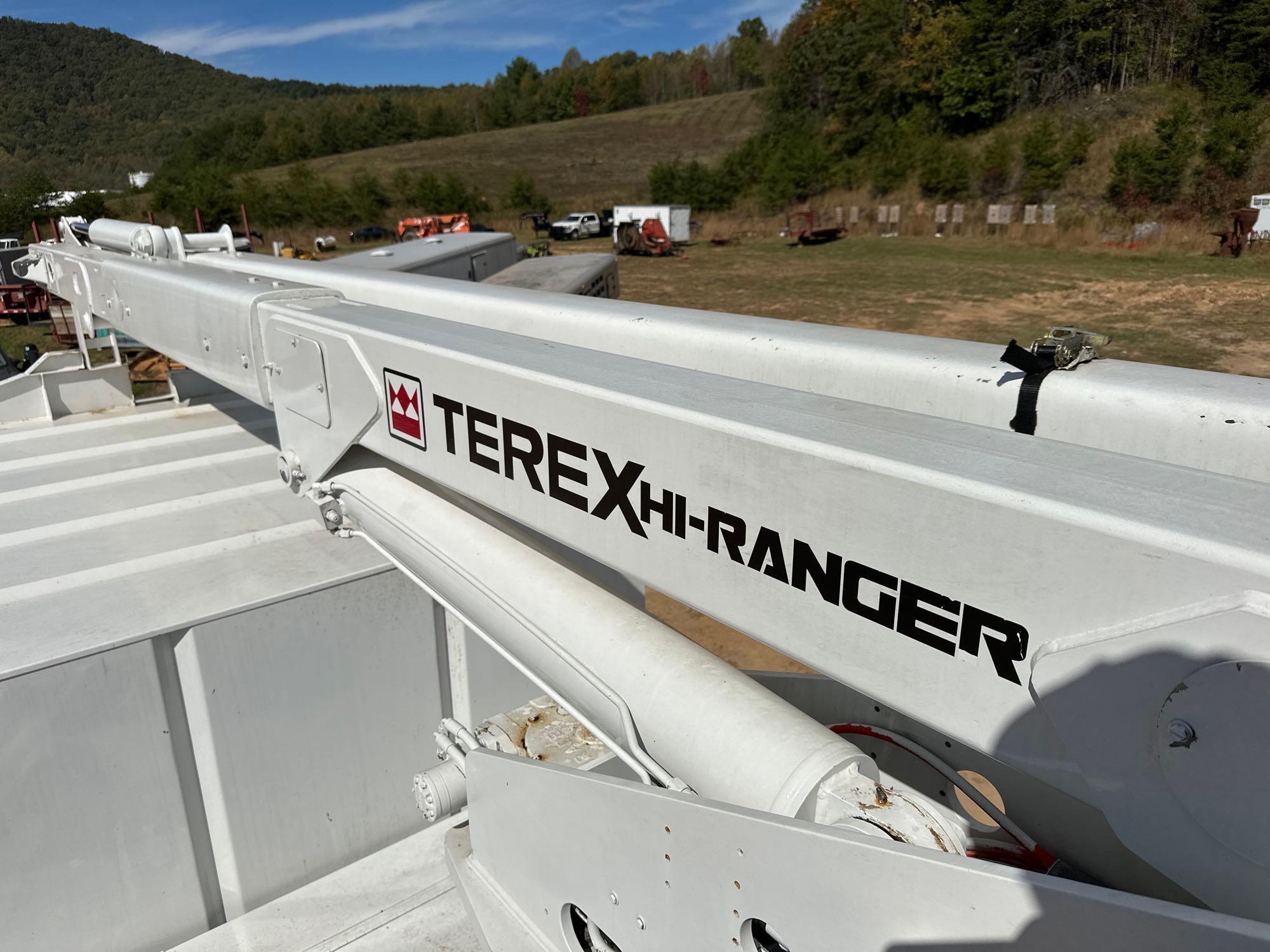 2013 Freightliner M2 106