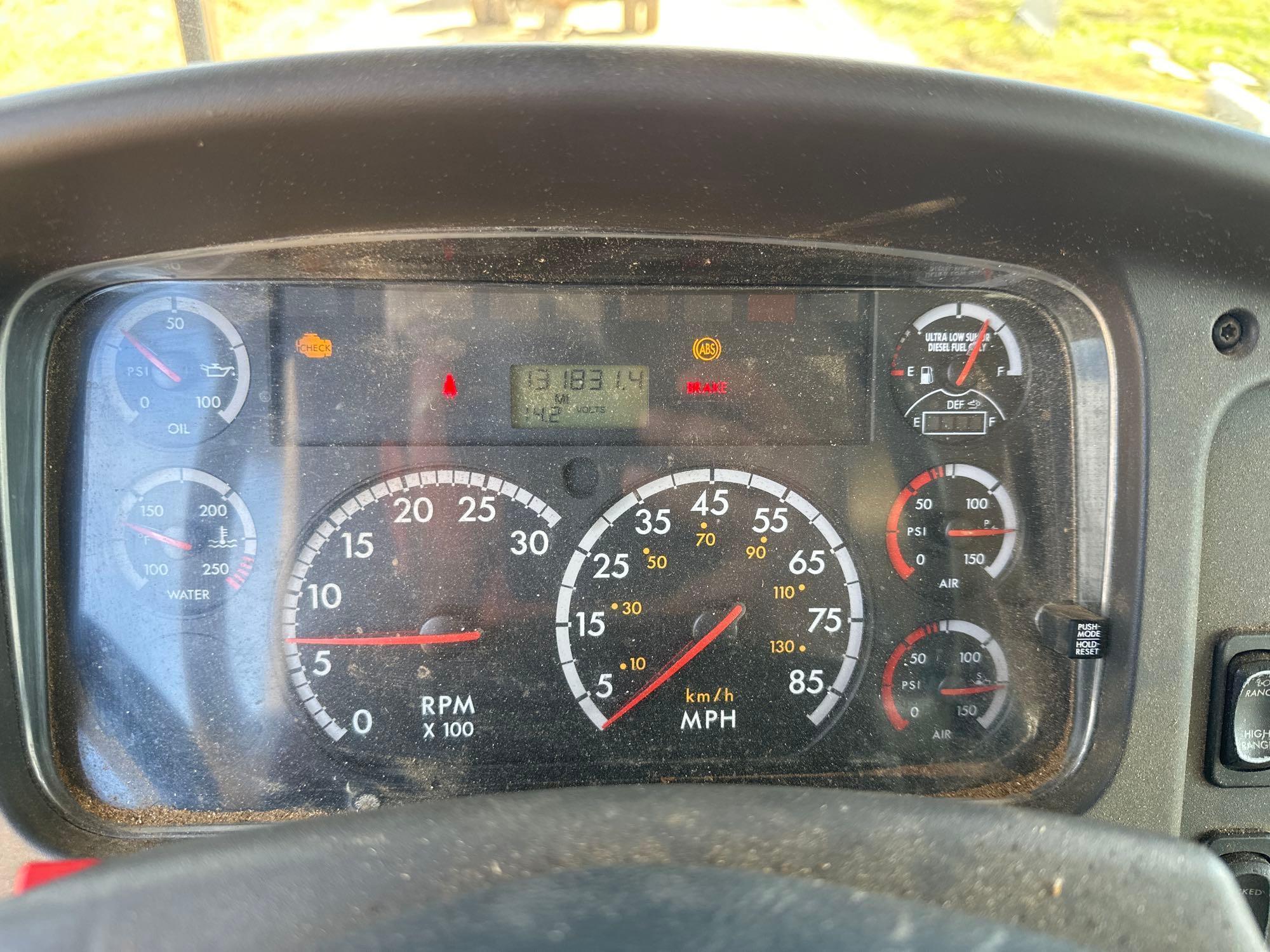 2013 Freightliner M2 106