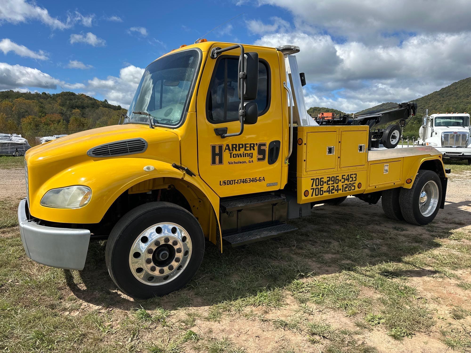 2006 Freightliner M2 106