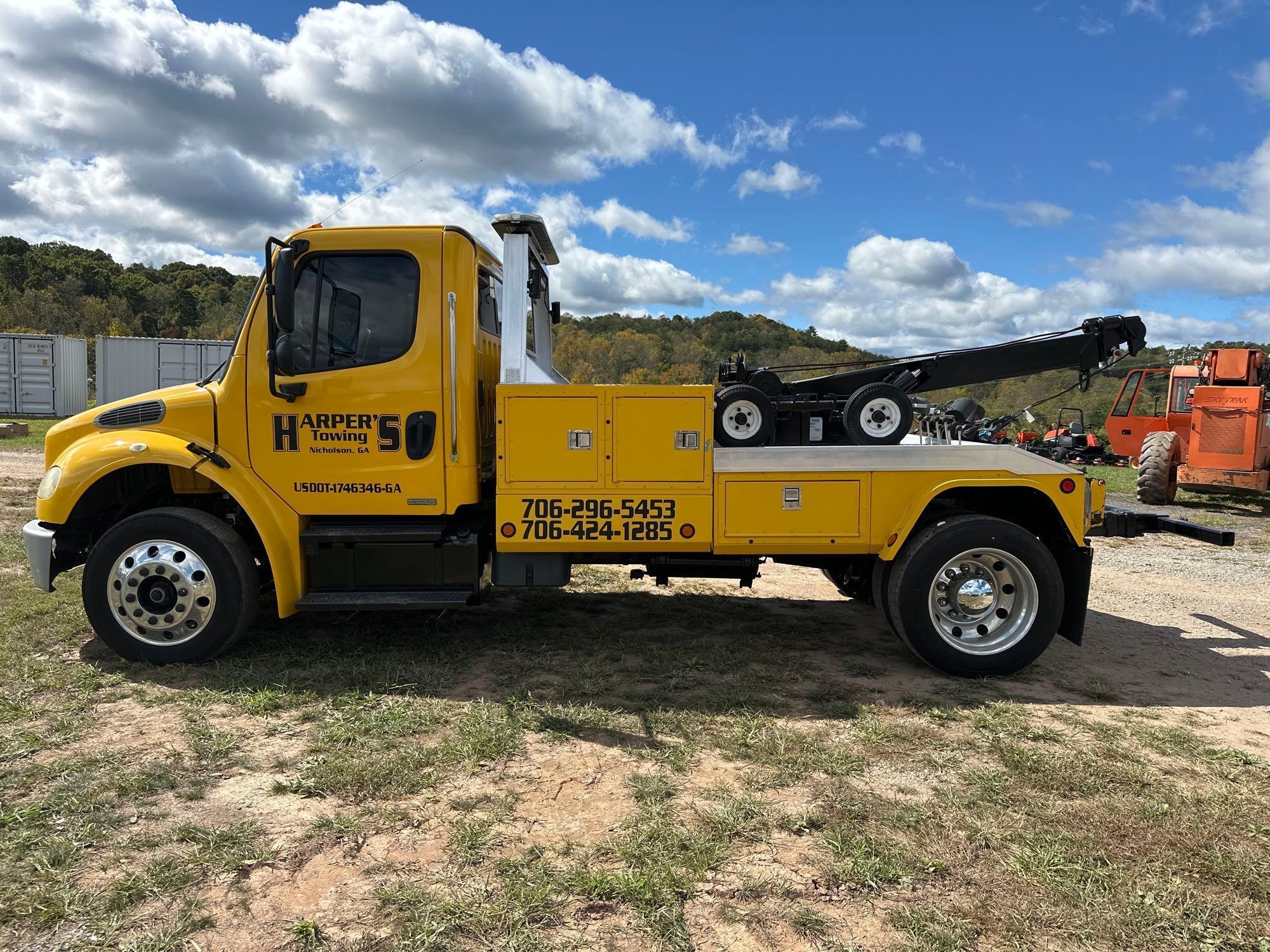 2006 Freightliner M2 106