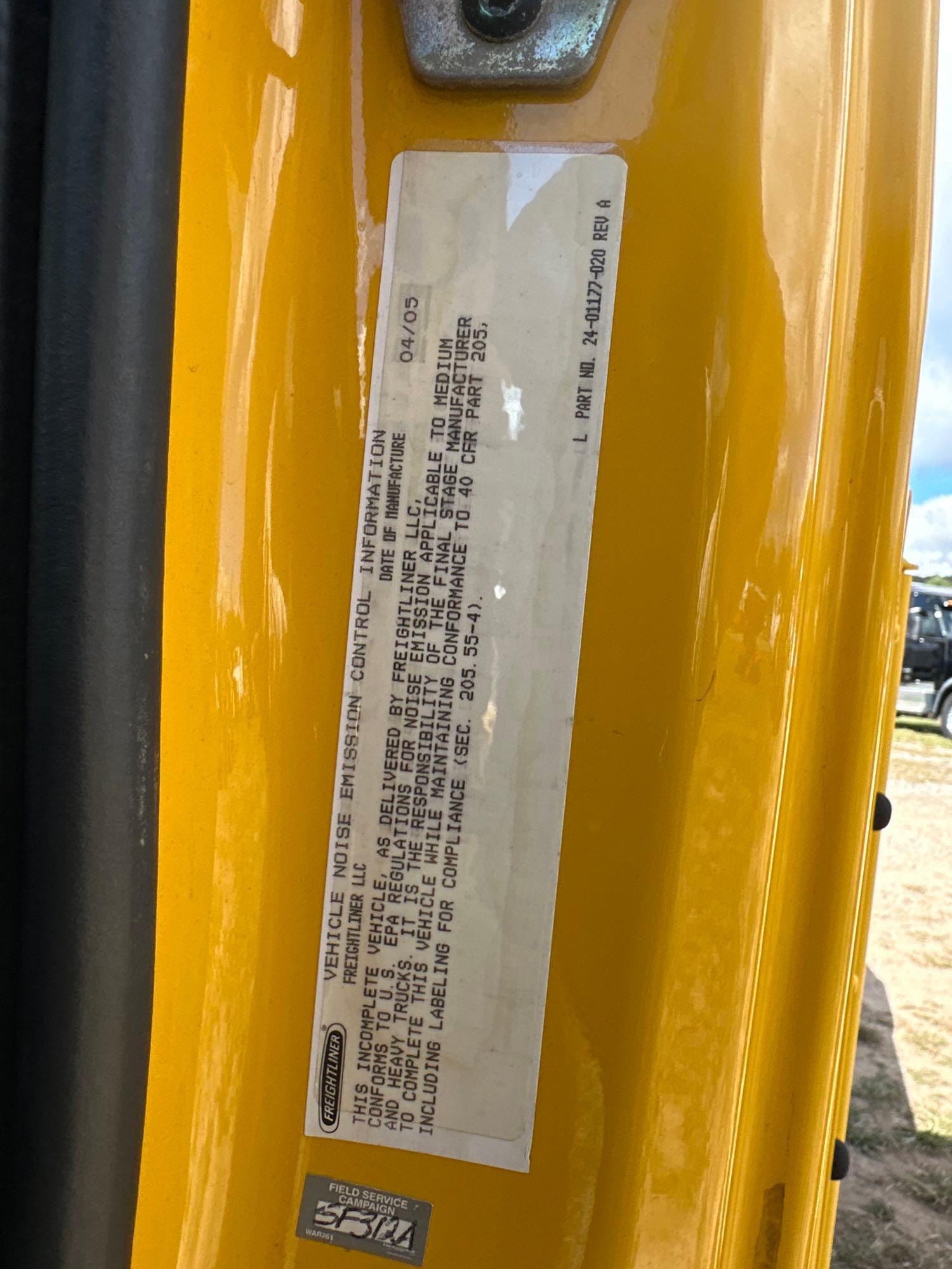 2006 Freightliner M2 106