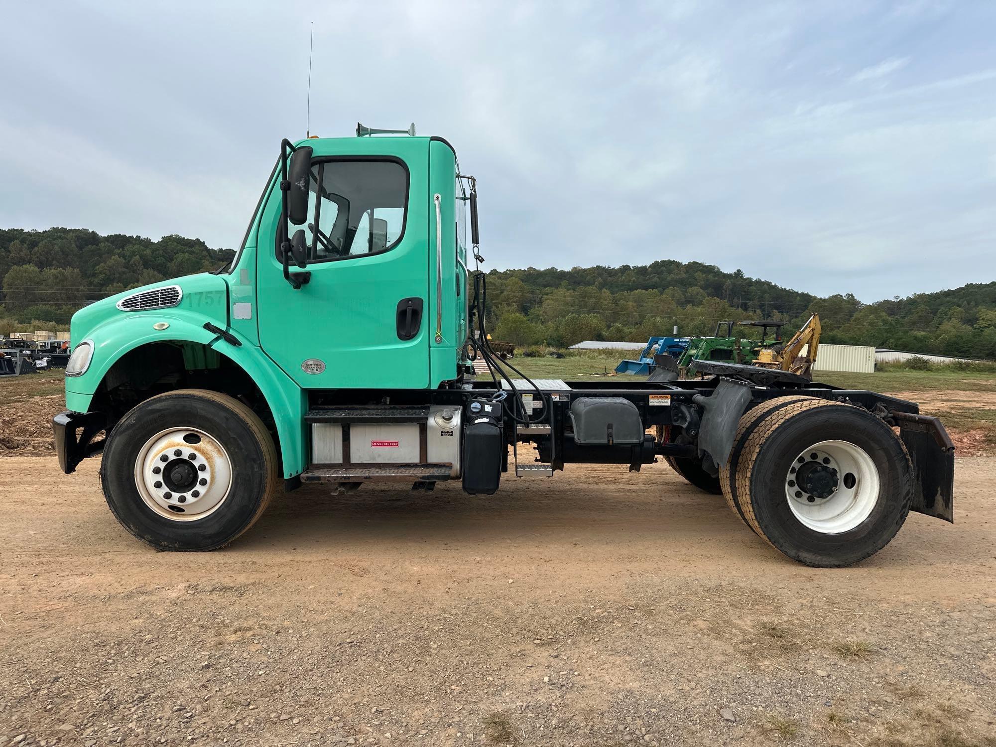 2016 Freightliner M2 106