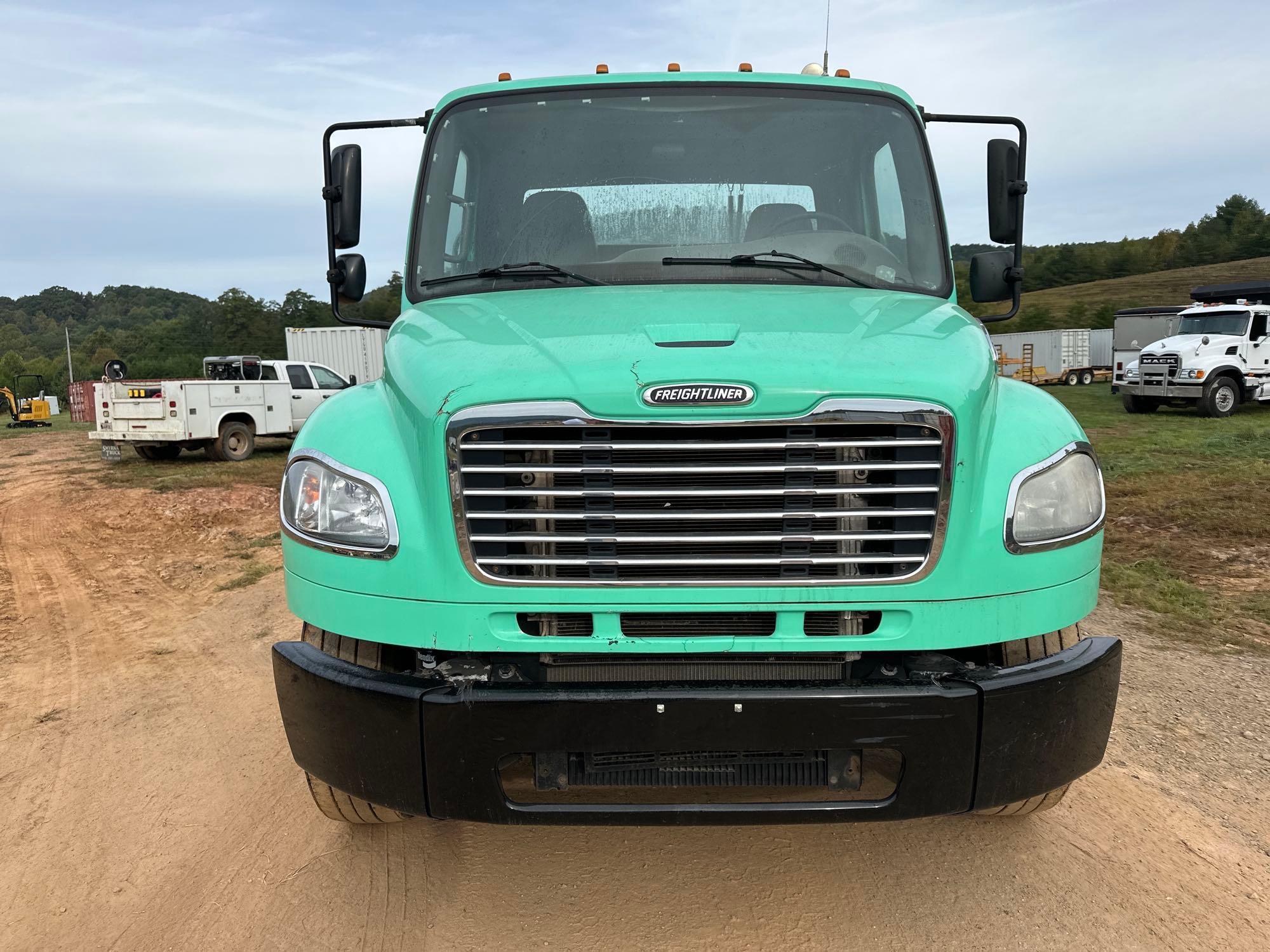 2016 Freightliner M2 106