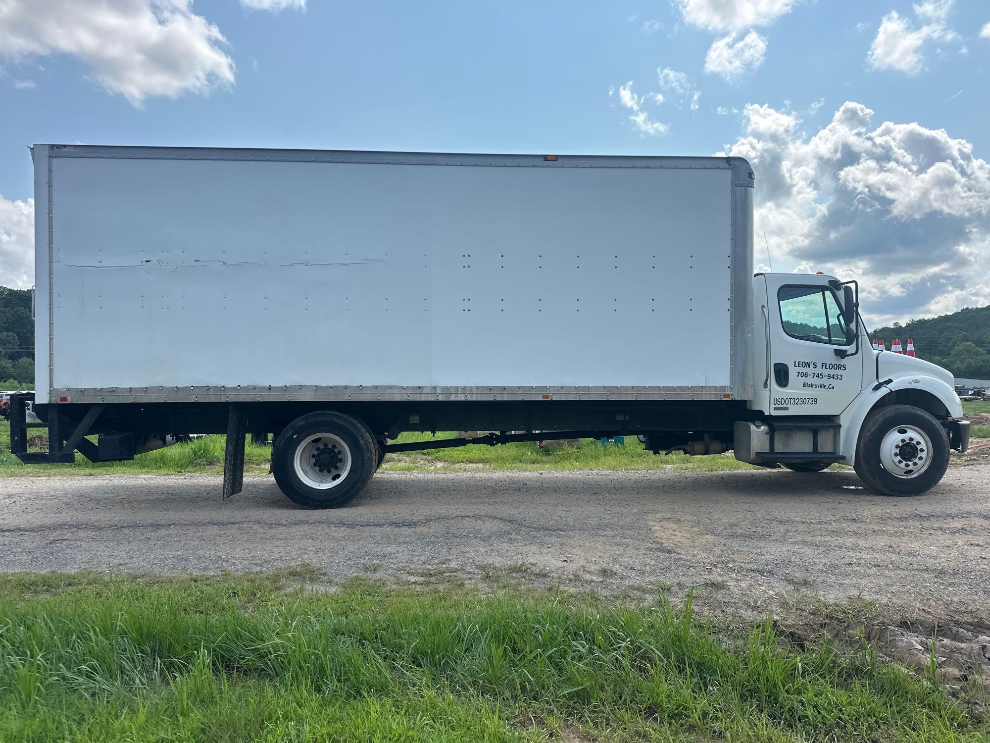 2010 Freightliner M2 106