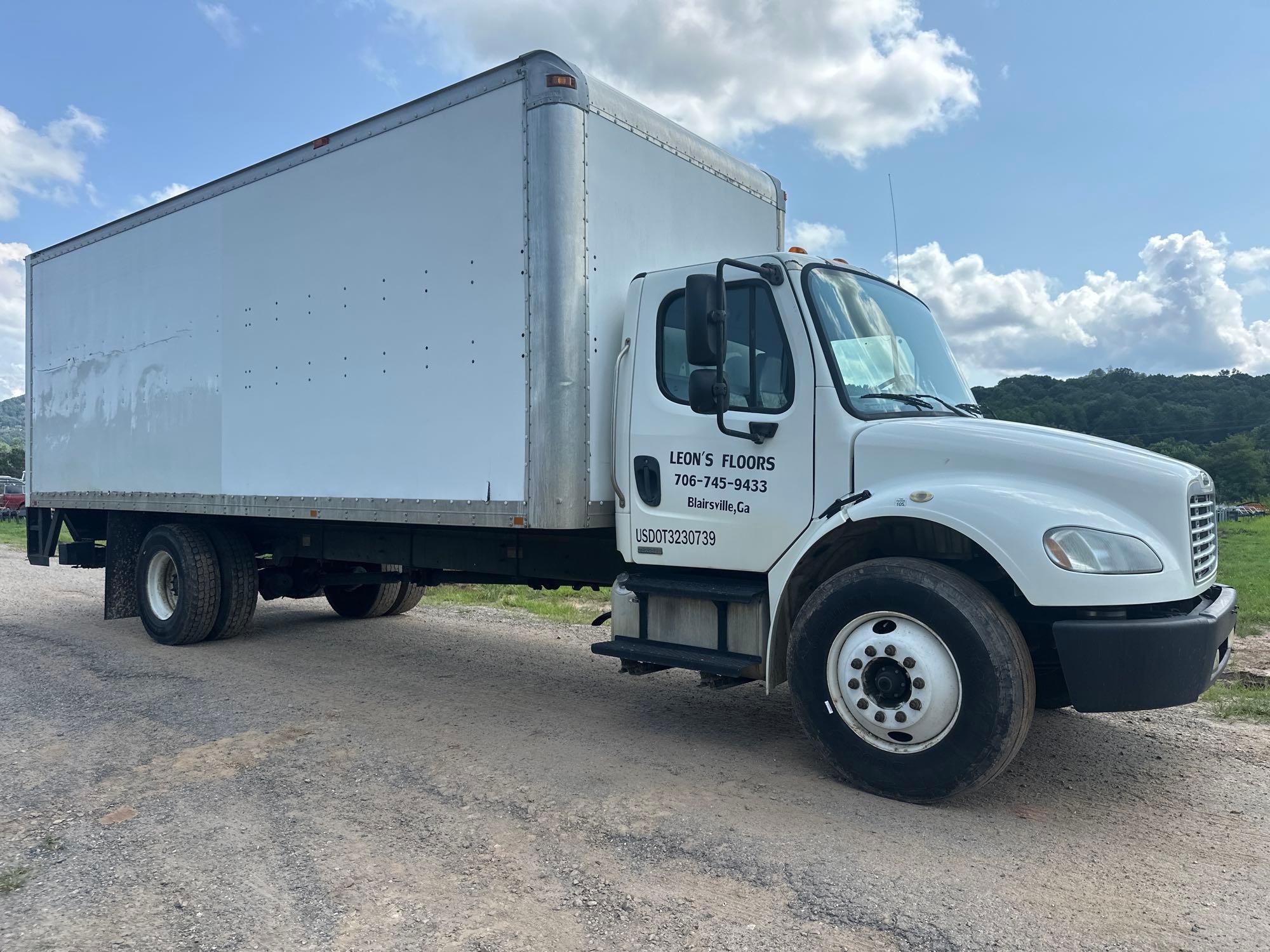 2010 Freightliner M2 106