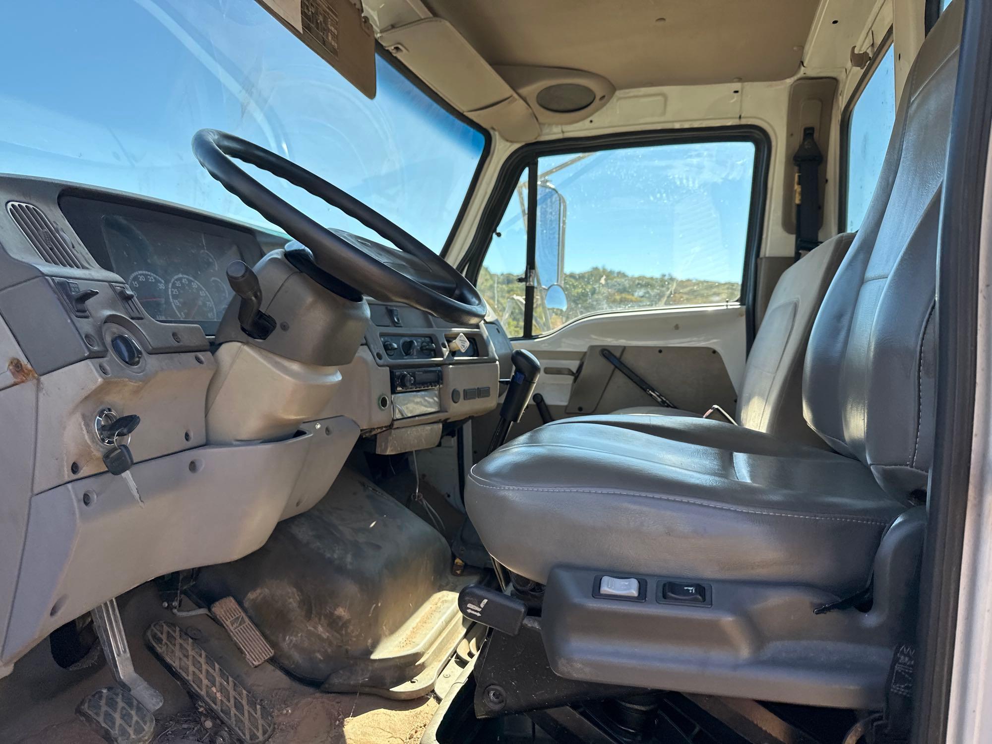 2004 Sterling L7500
