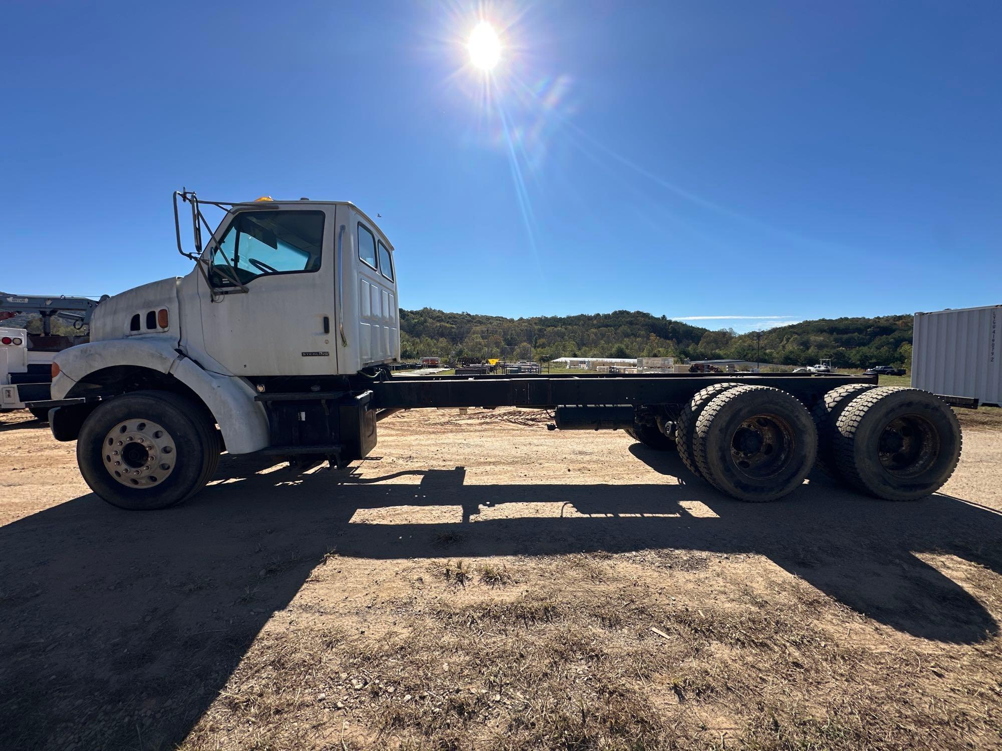 2004 Sterling L7500