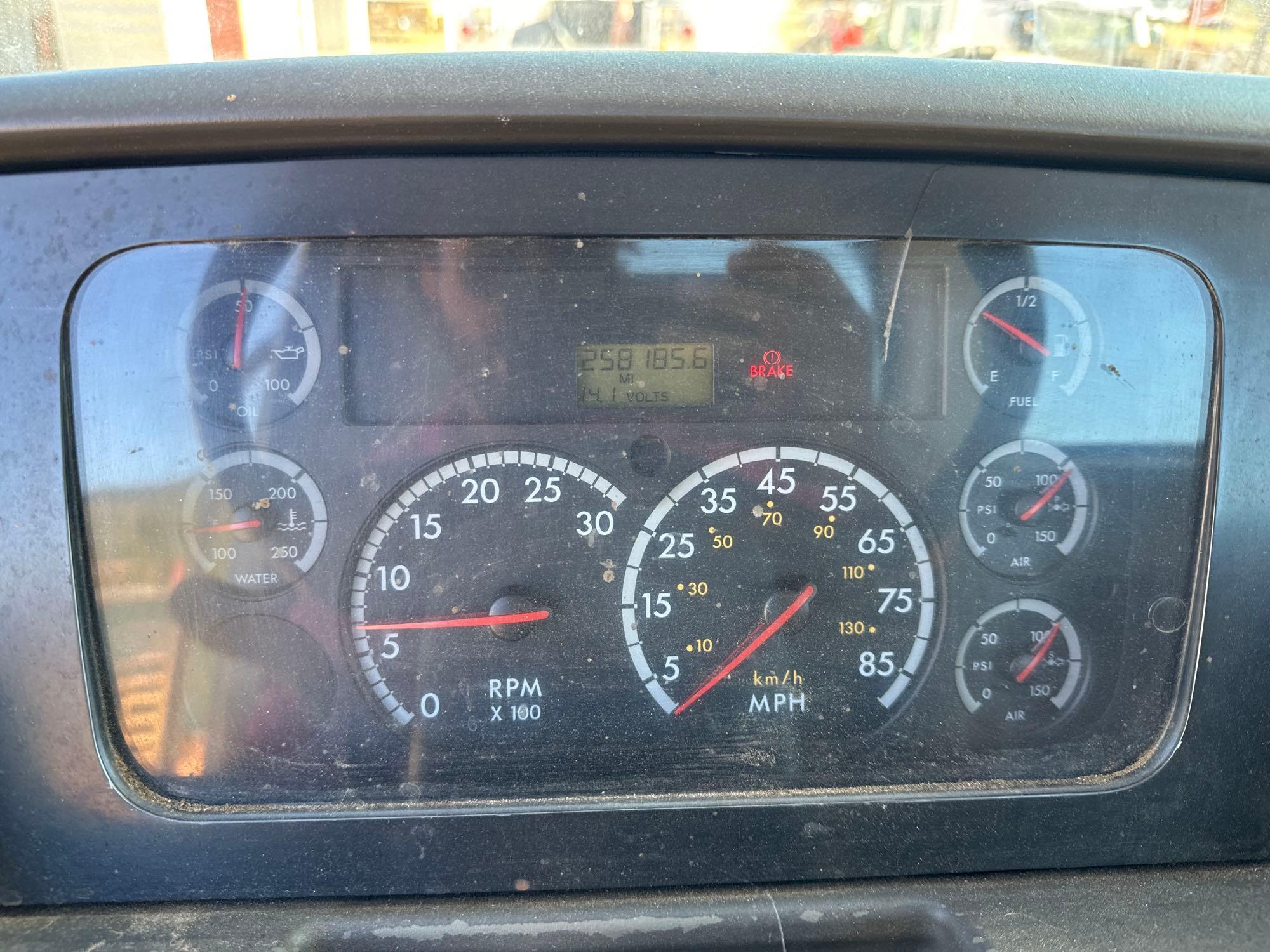 2004 Sterling L7500