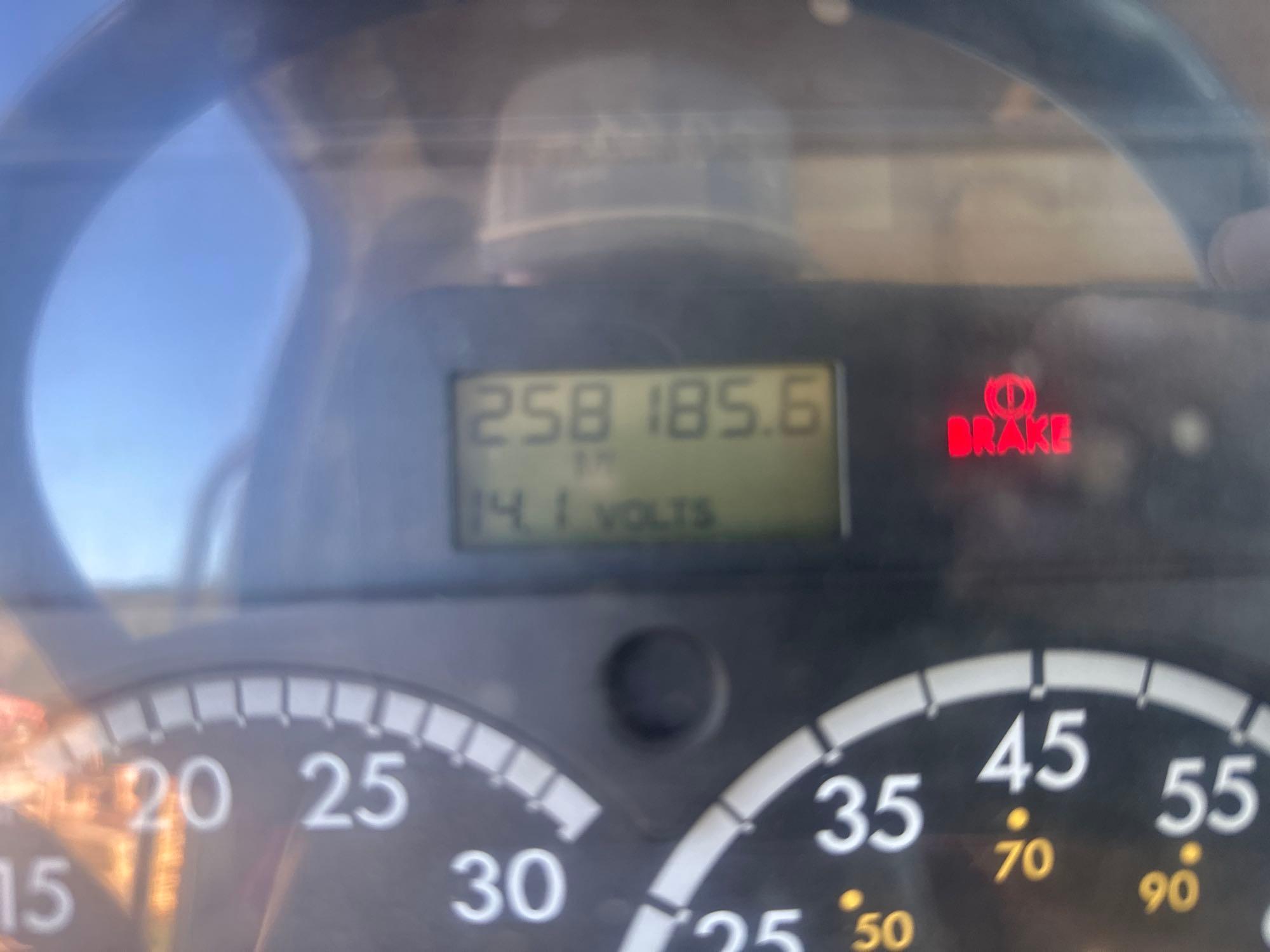 2004 Sterling L7500