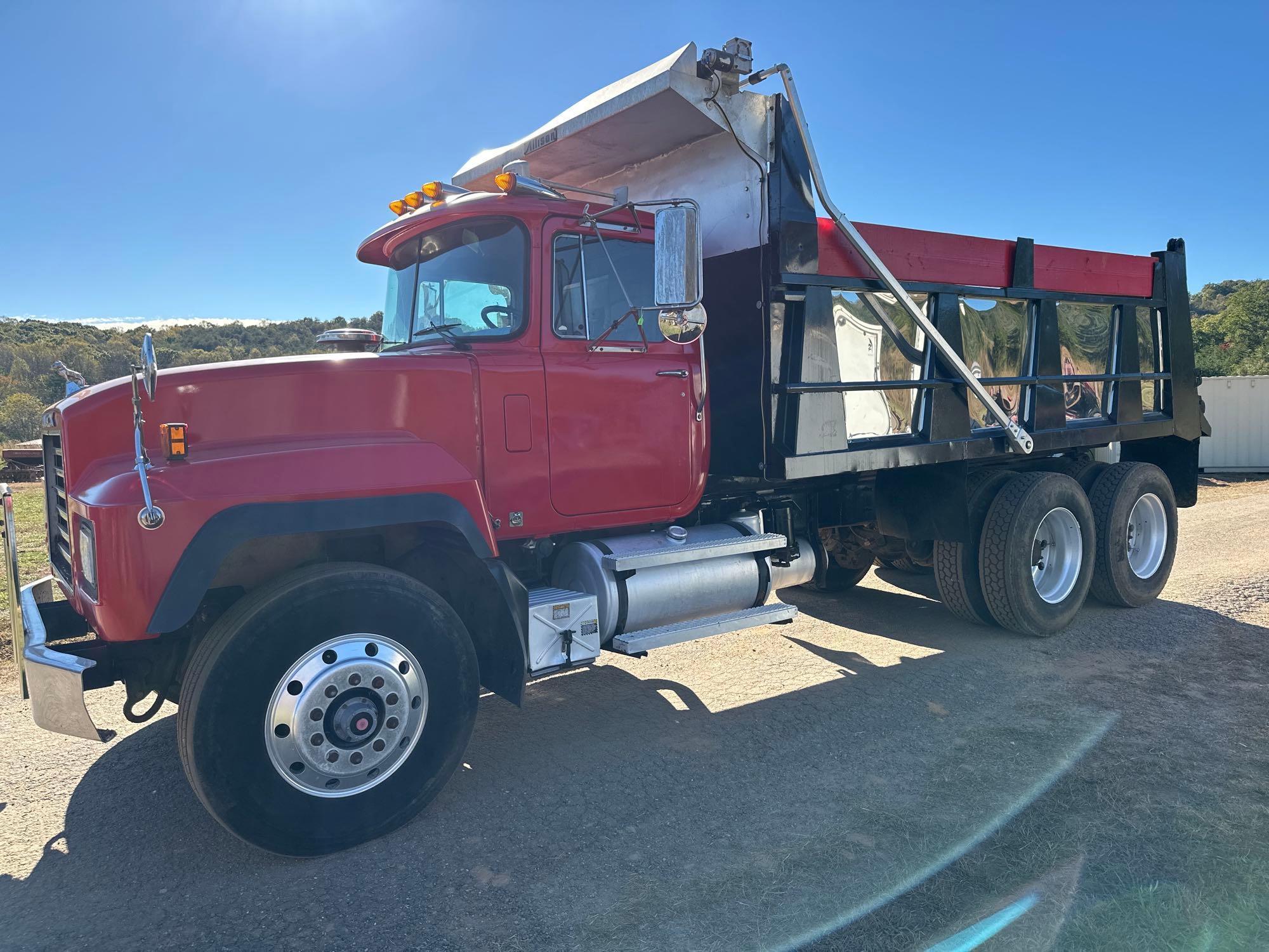 2000 Mack RD688S