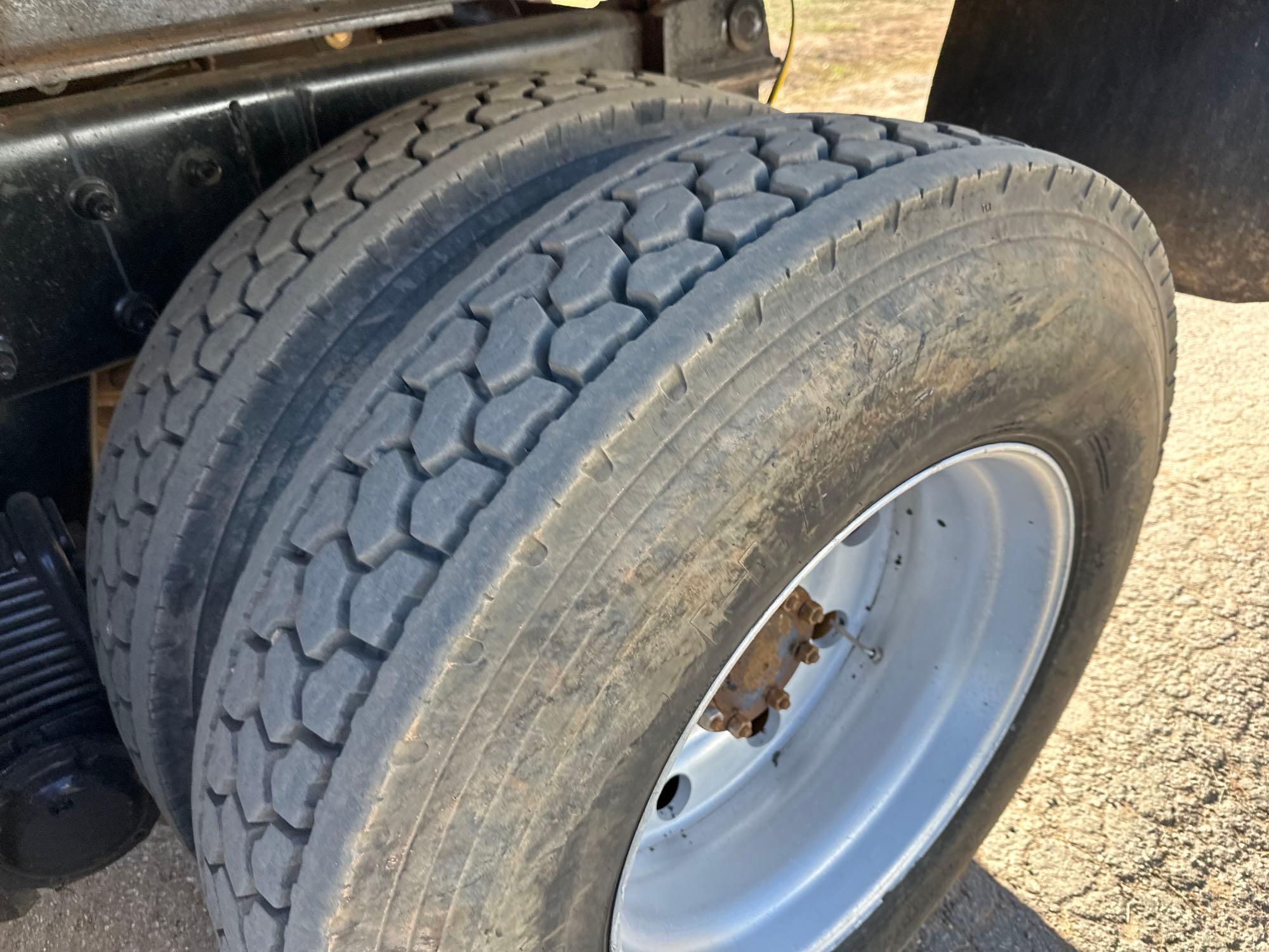 2000 Mack RD688S