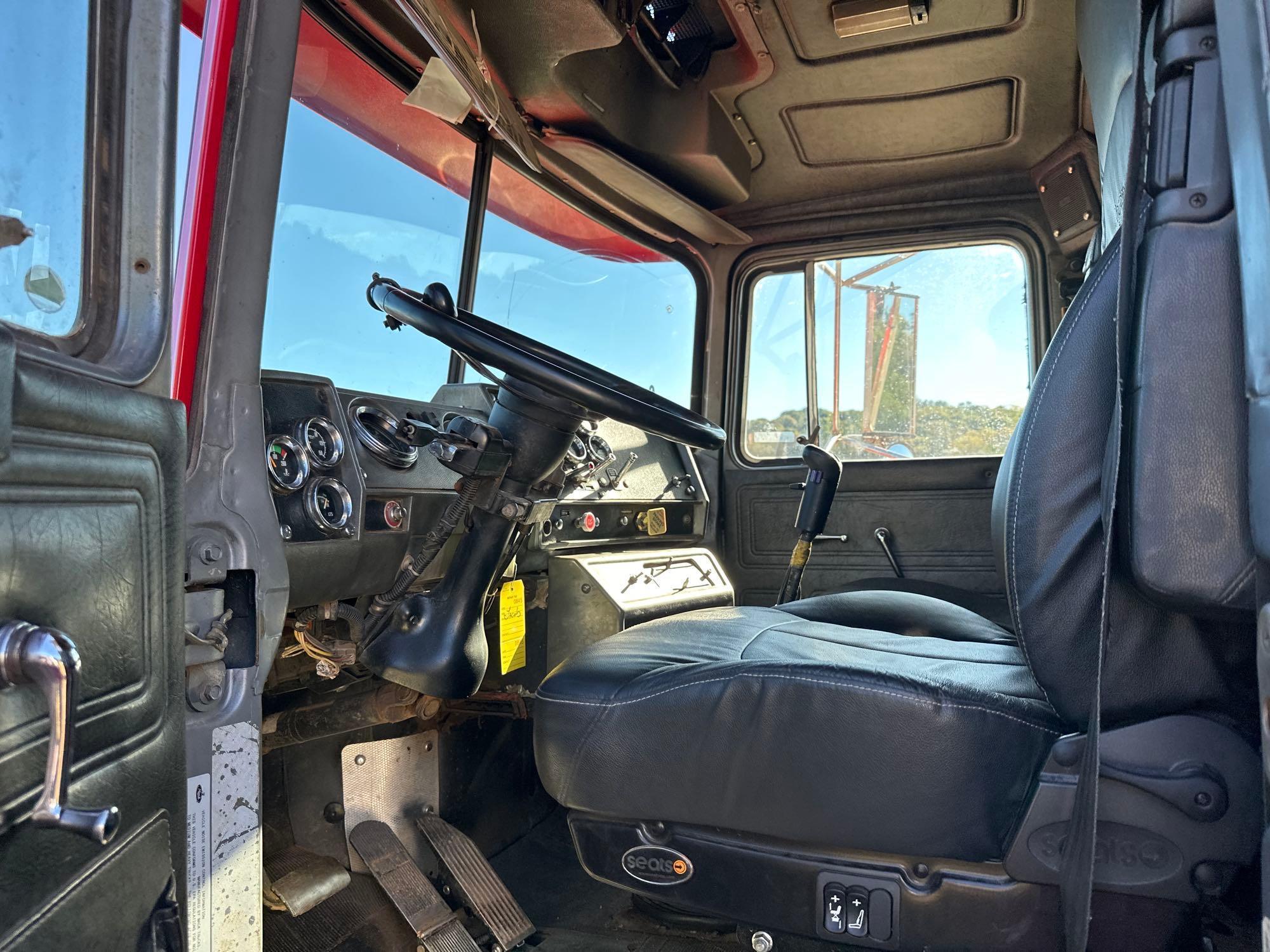 2000 Mack RD688S