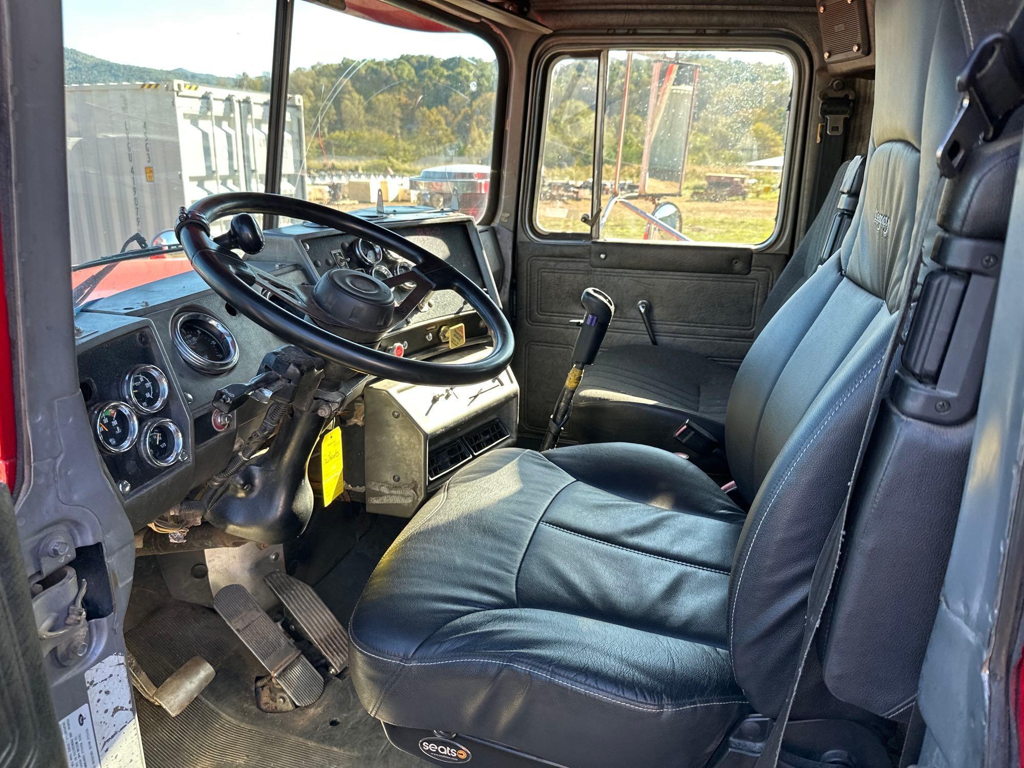 2000 Mack RD688S