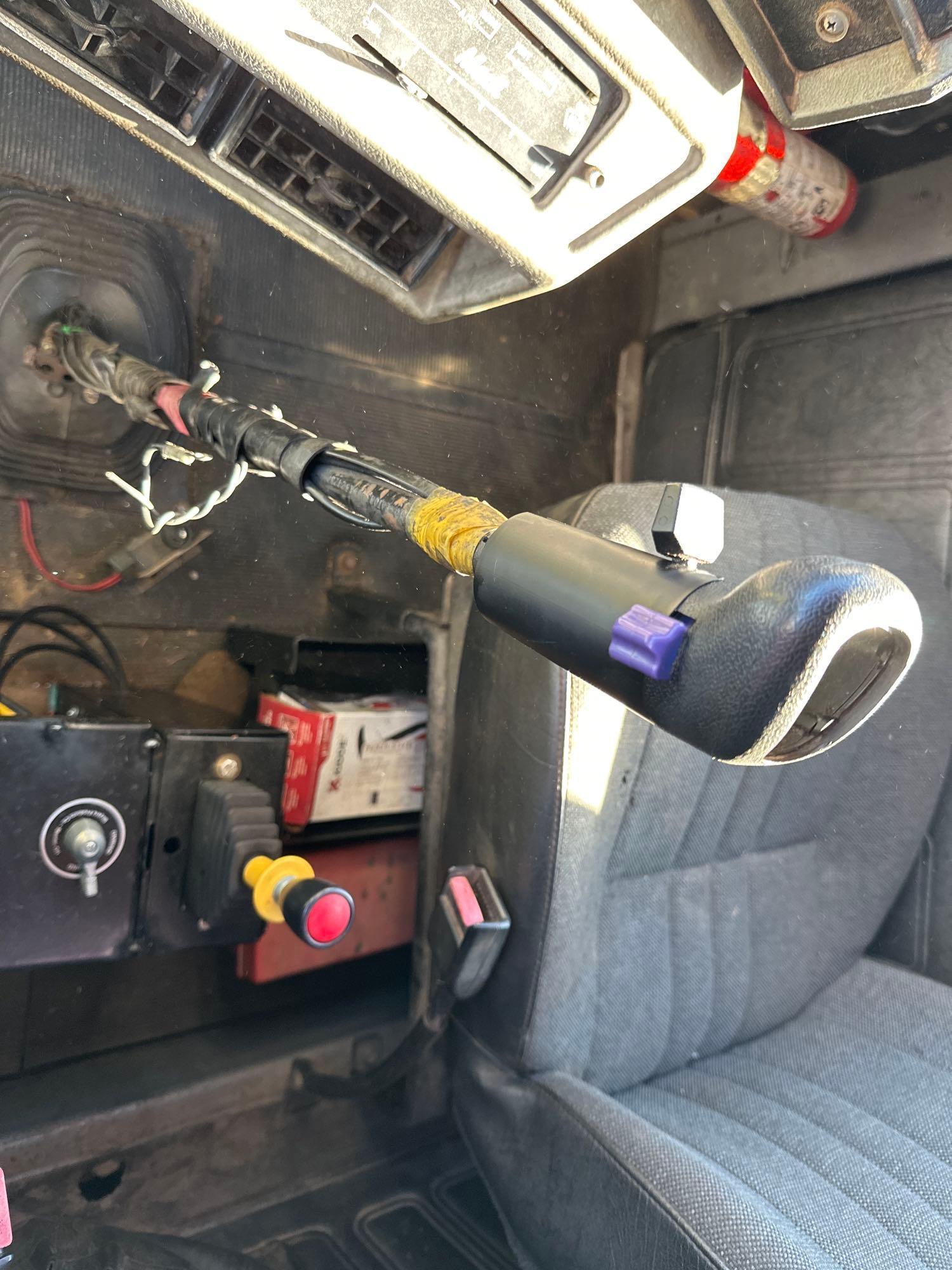 2000 Mack RD688S