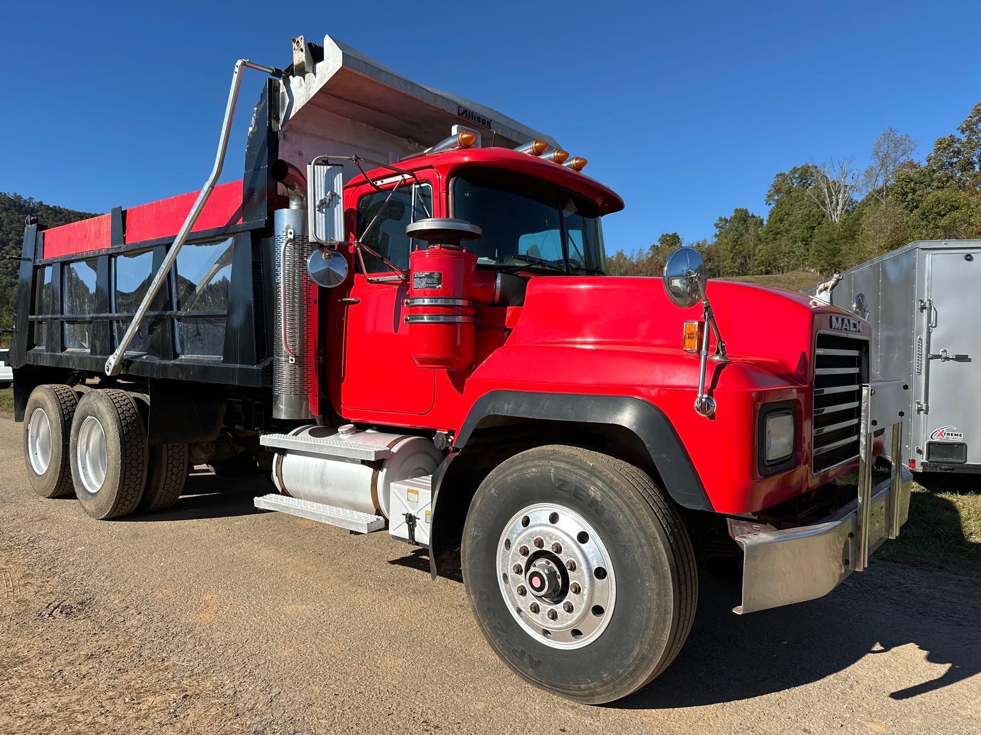 2000 Mack RD688S
