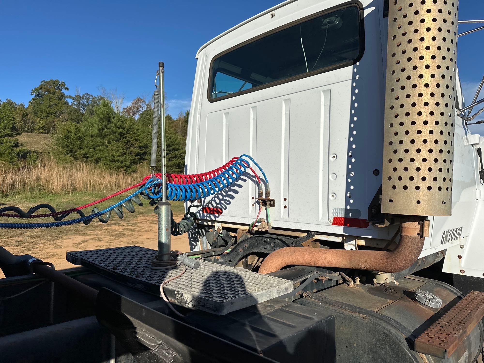 1996 Ford LNT8000