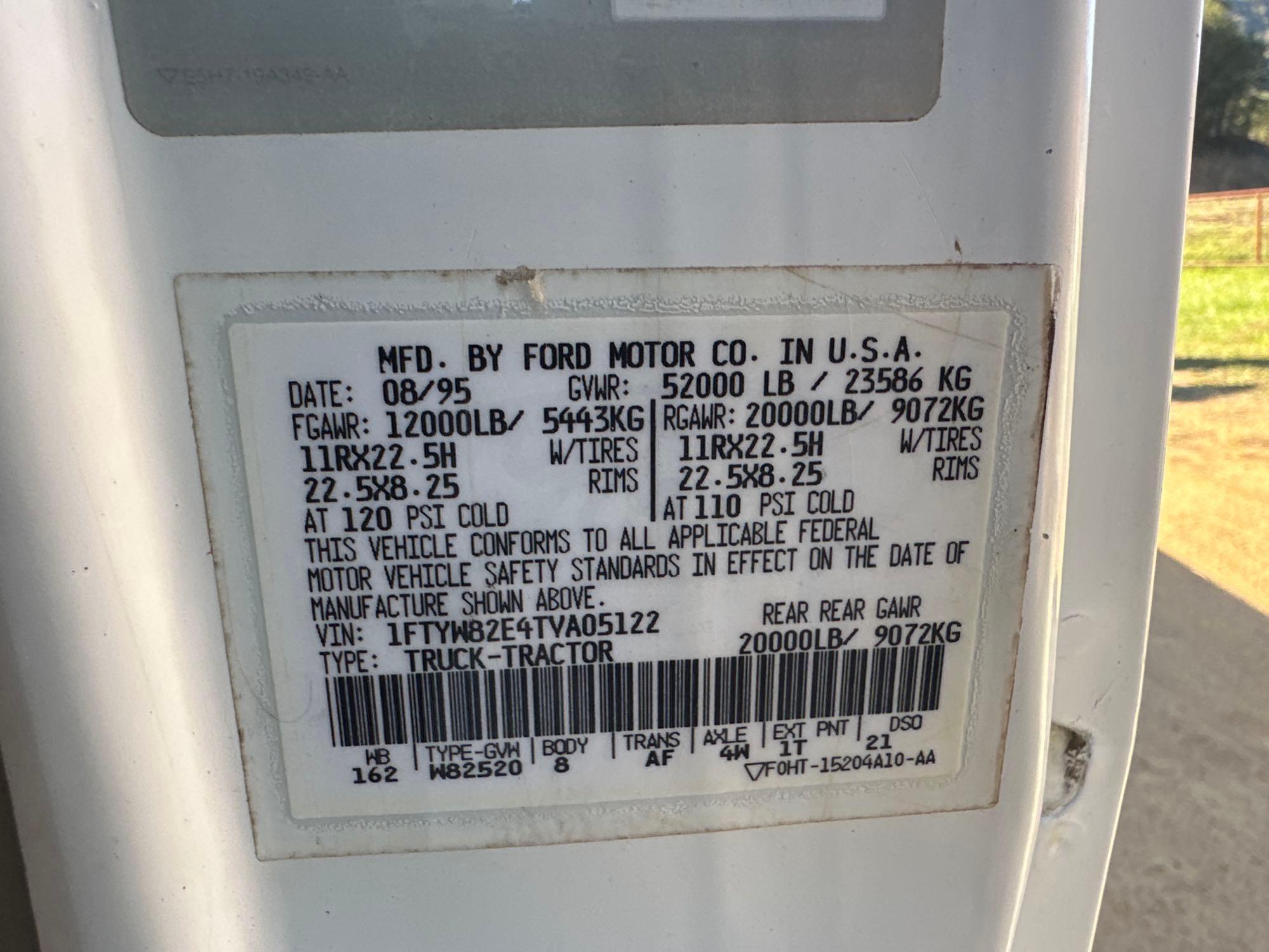 1996 Ford LNT8000