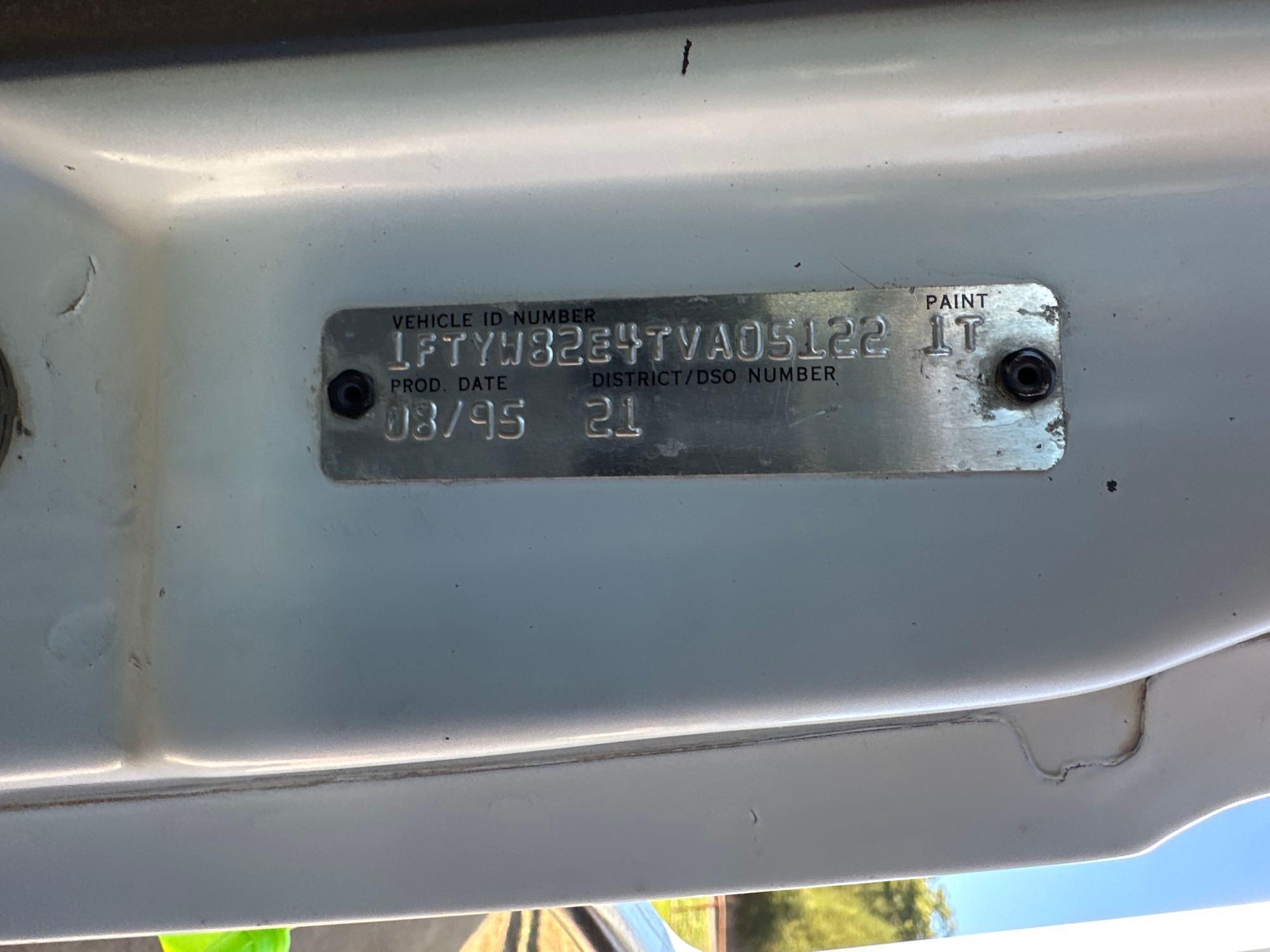 1996 Ford LNT8000