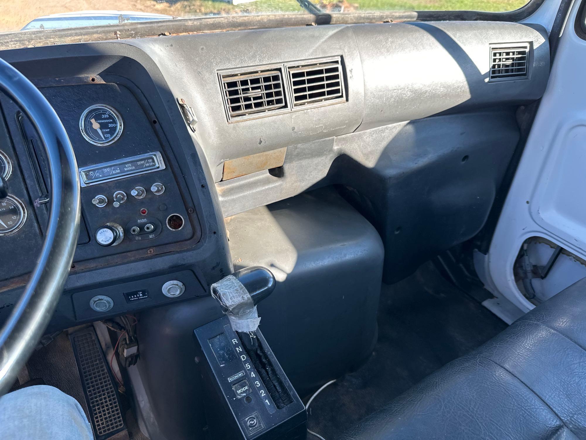 1996 Ford LNT8000