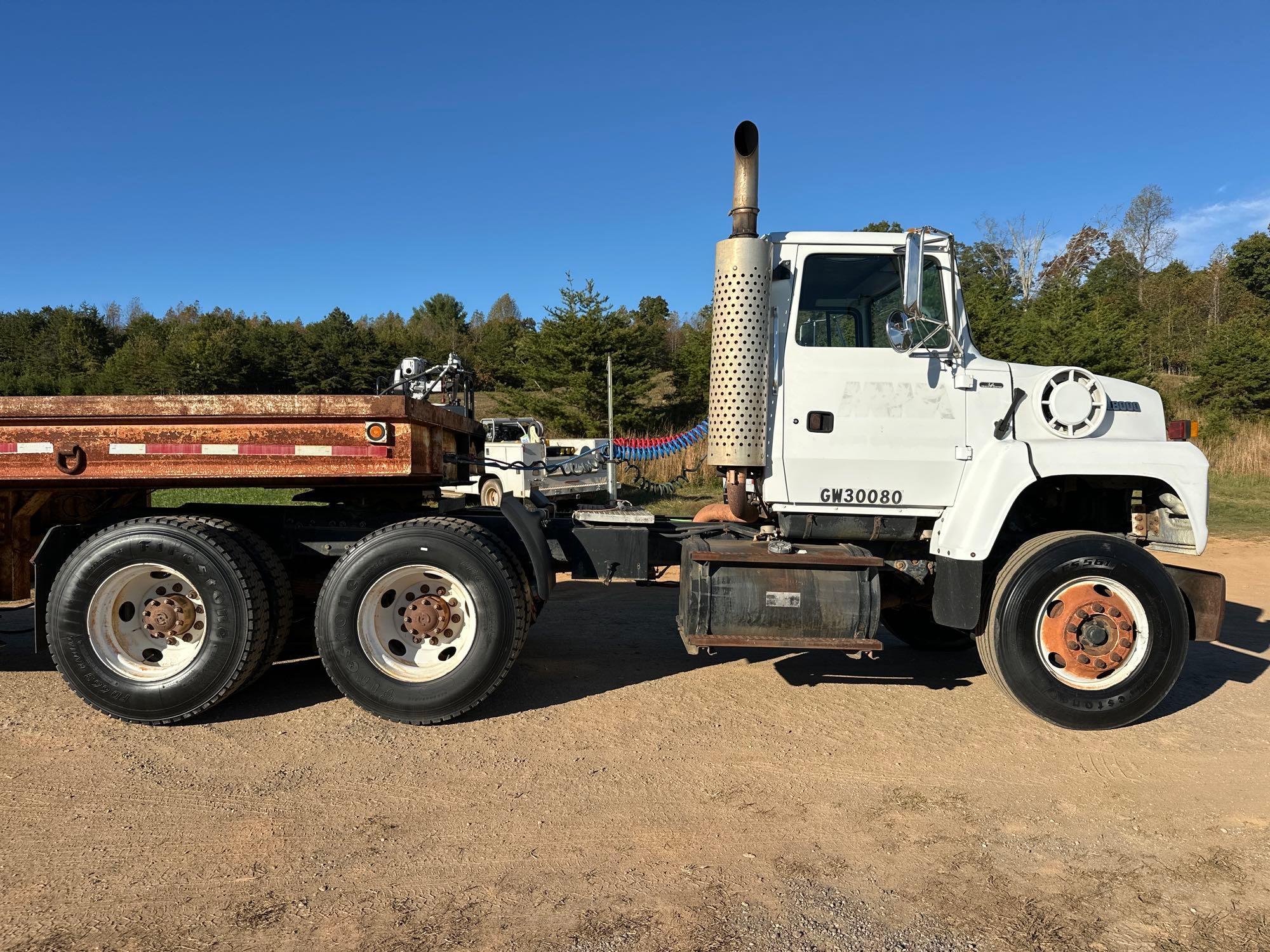 1996 Ford LNT8000