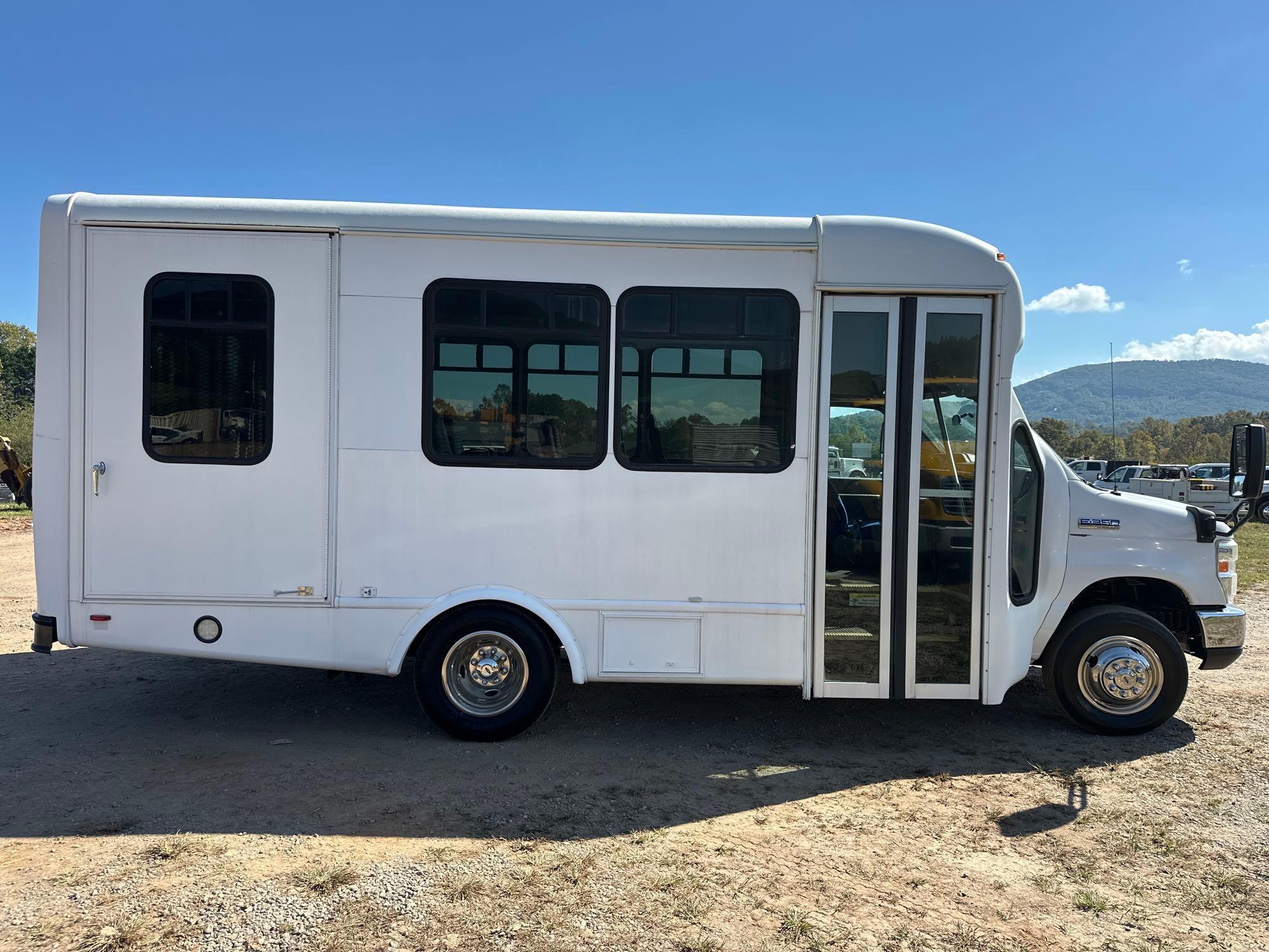 2017 Ford ECONOLINE