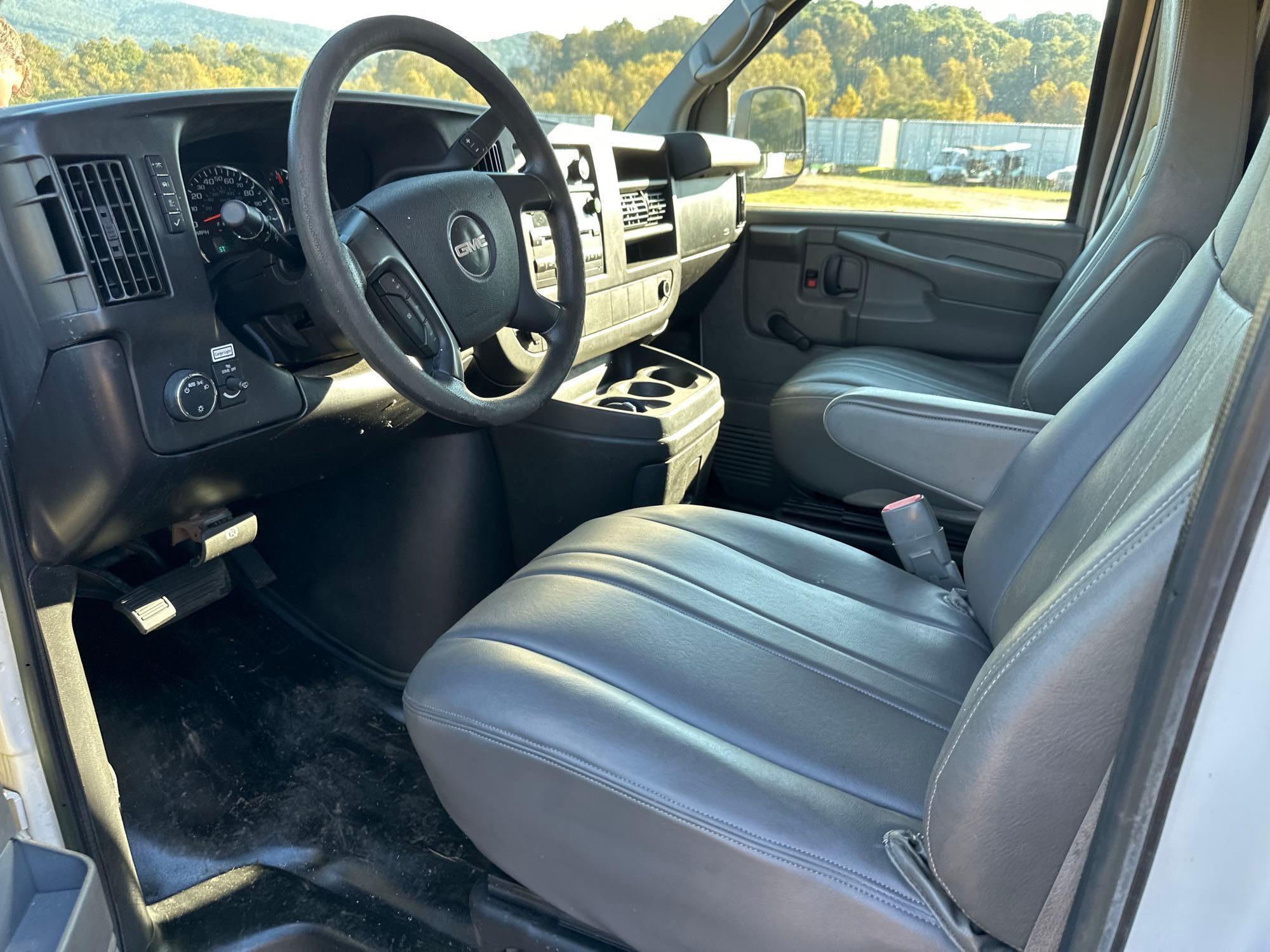 2014 GMC savana