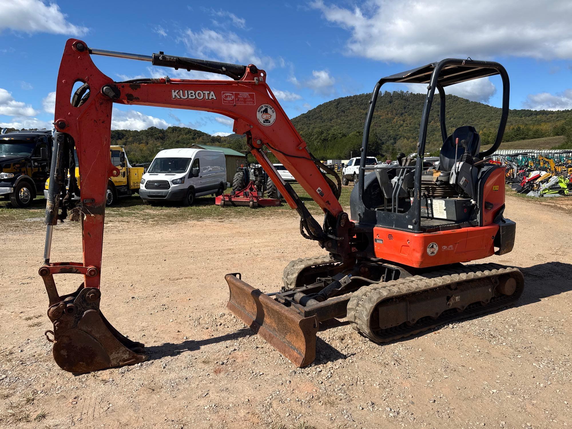 Kubota KX033