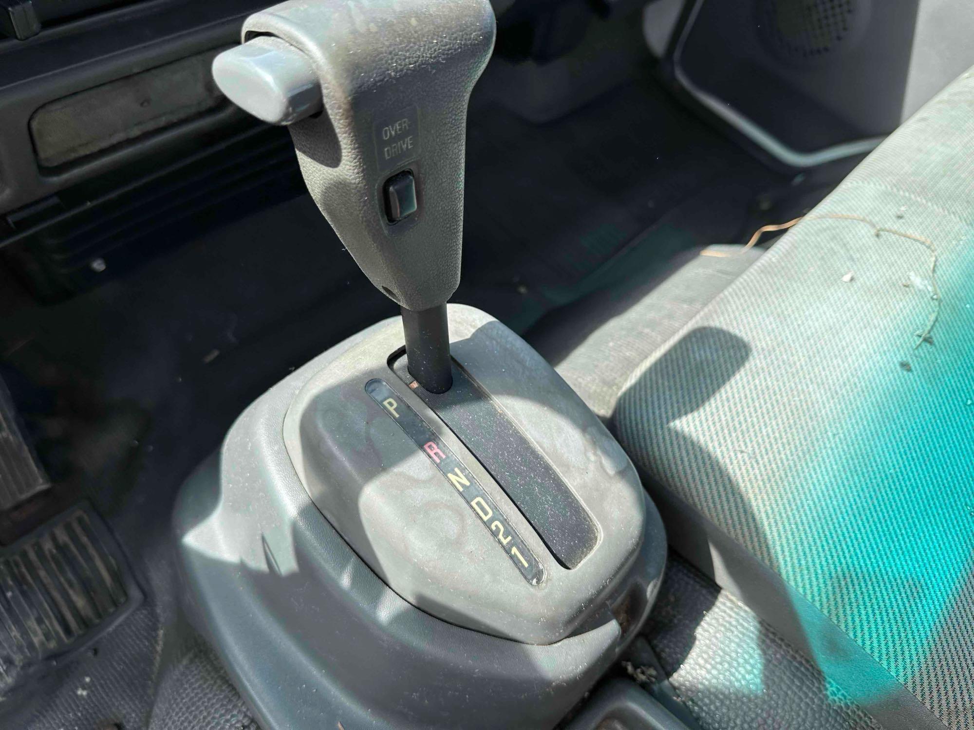 2003 Isuzu NPR HD