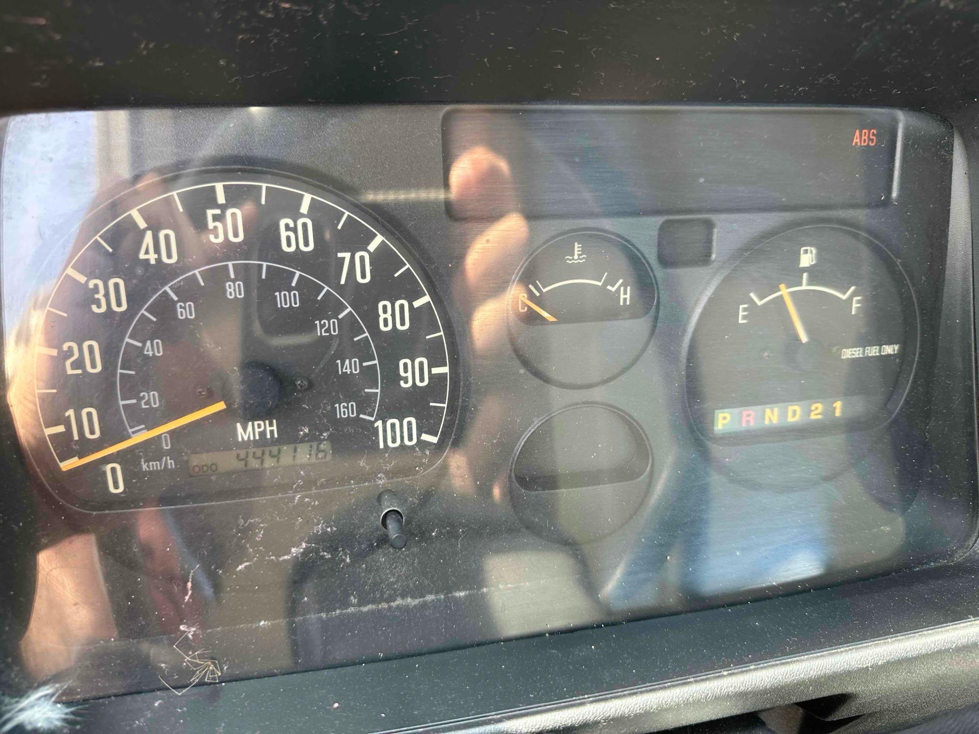 2003 Isuzu NPR HD