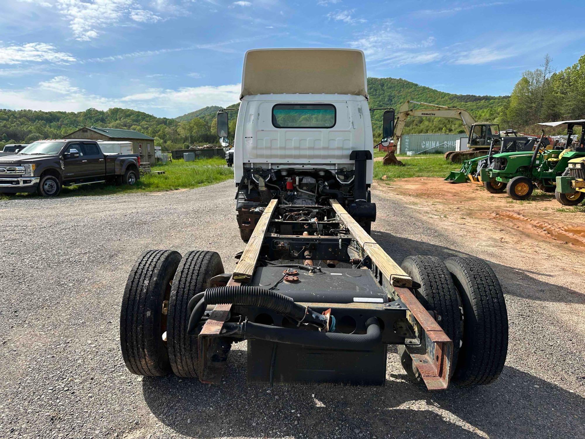 2003 Isuzu NPR HD