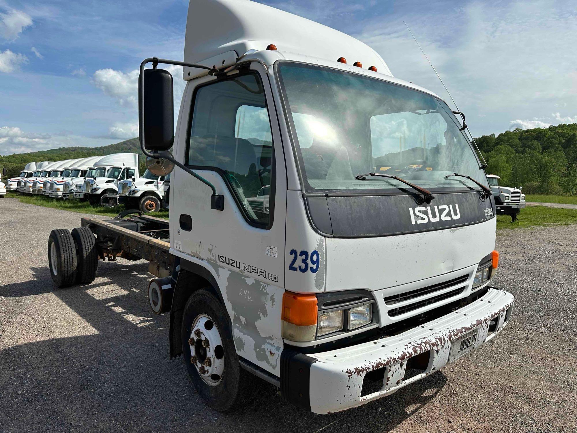 2003 Isuzu NPR HD
