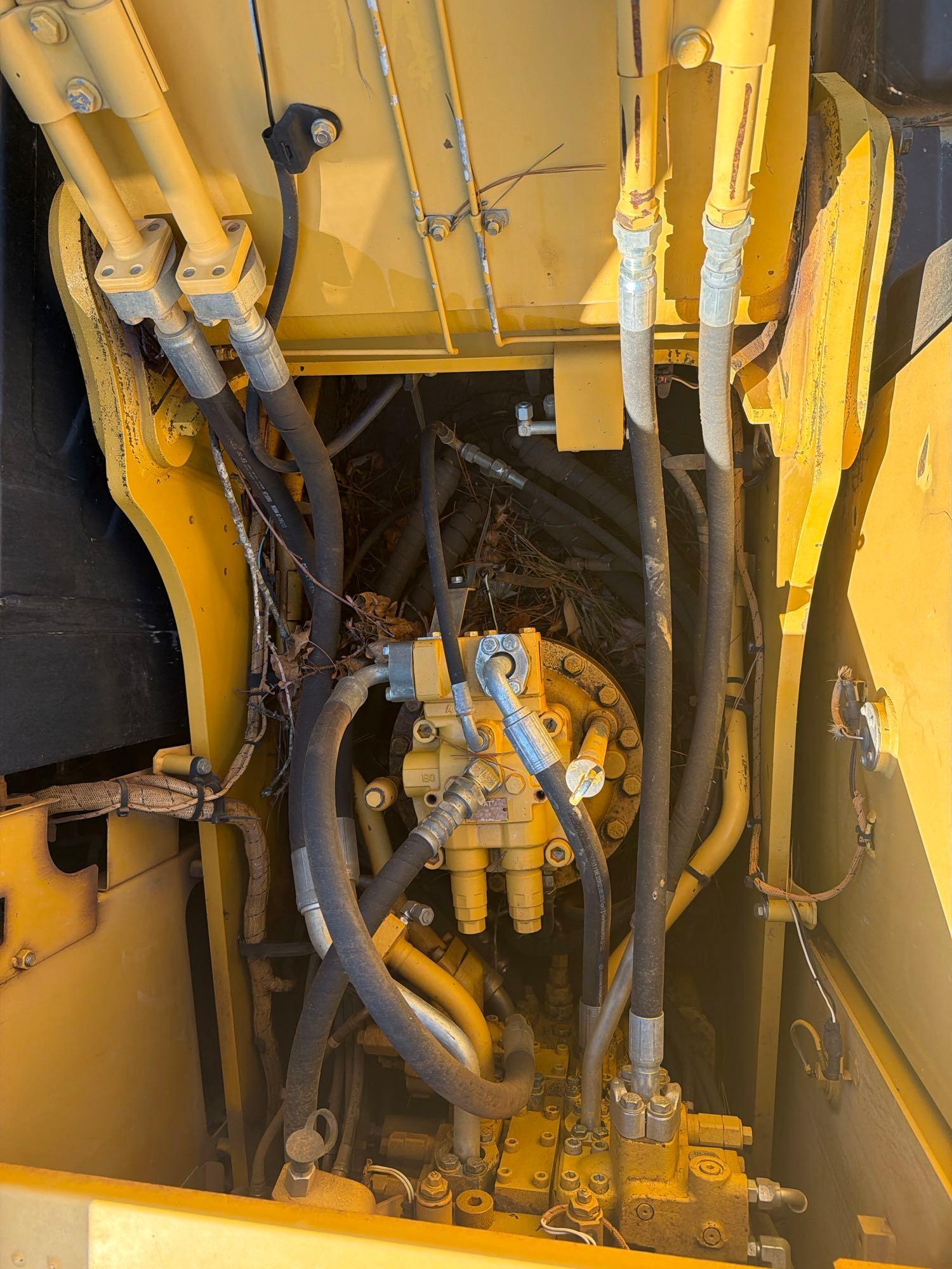 2013 Caterpillar 320EL