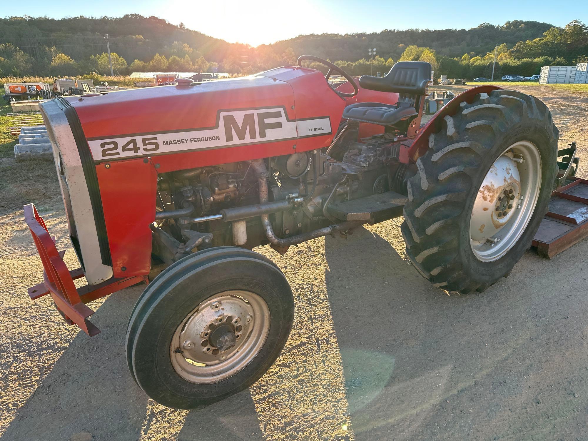 Photo of Massey Ferguson 245