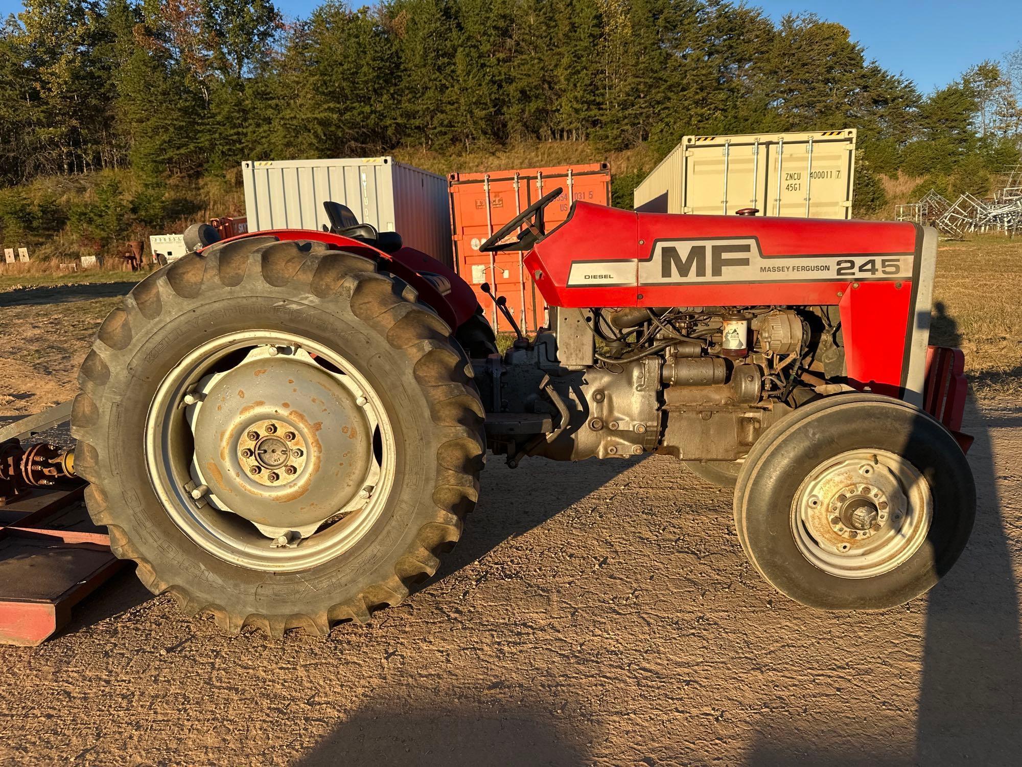 Massey Ferguson 245
