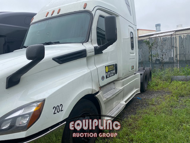 Photo of a 2020 Freightliner CASCADIA