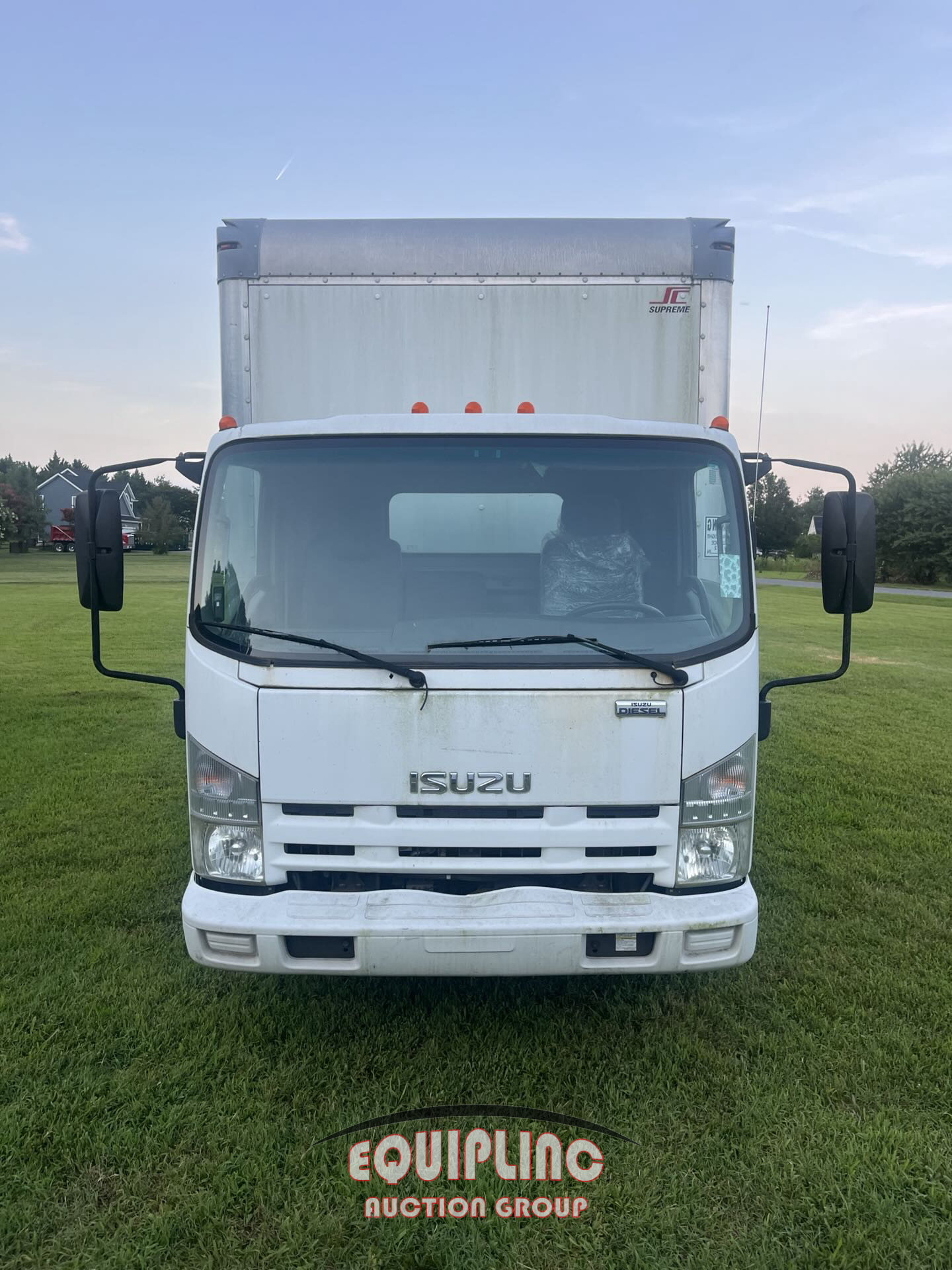 Photo of a 2015 Isuzu NPR