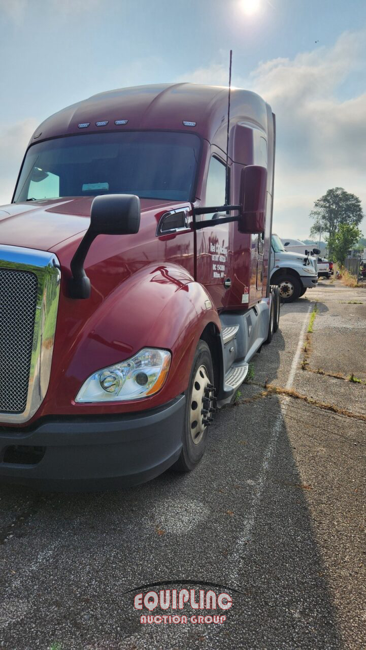 Photo of a 2019 Kenworth VNL