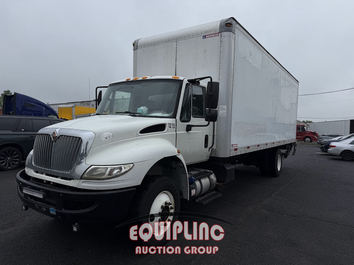 Photo of a 2015 International 4300