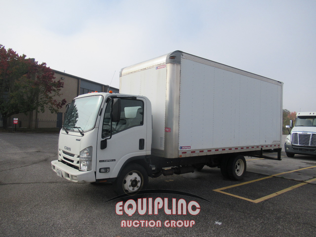 2017 ISUZU NPR 18 FT  BOX TRUCK