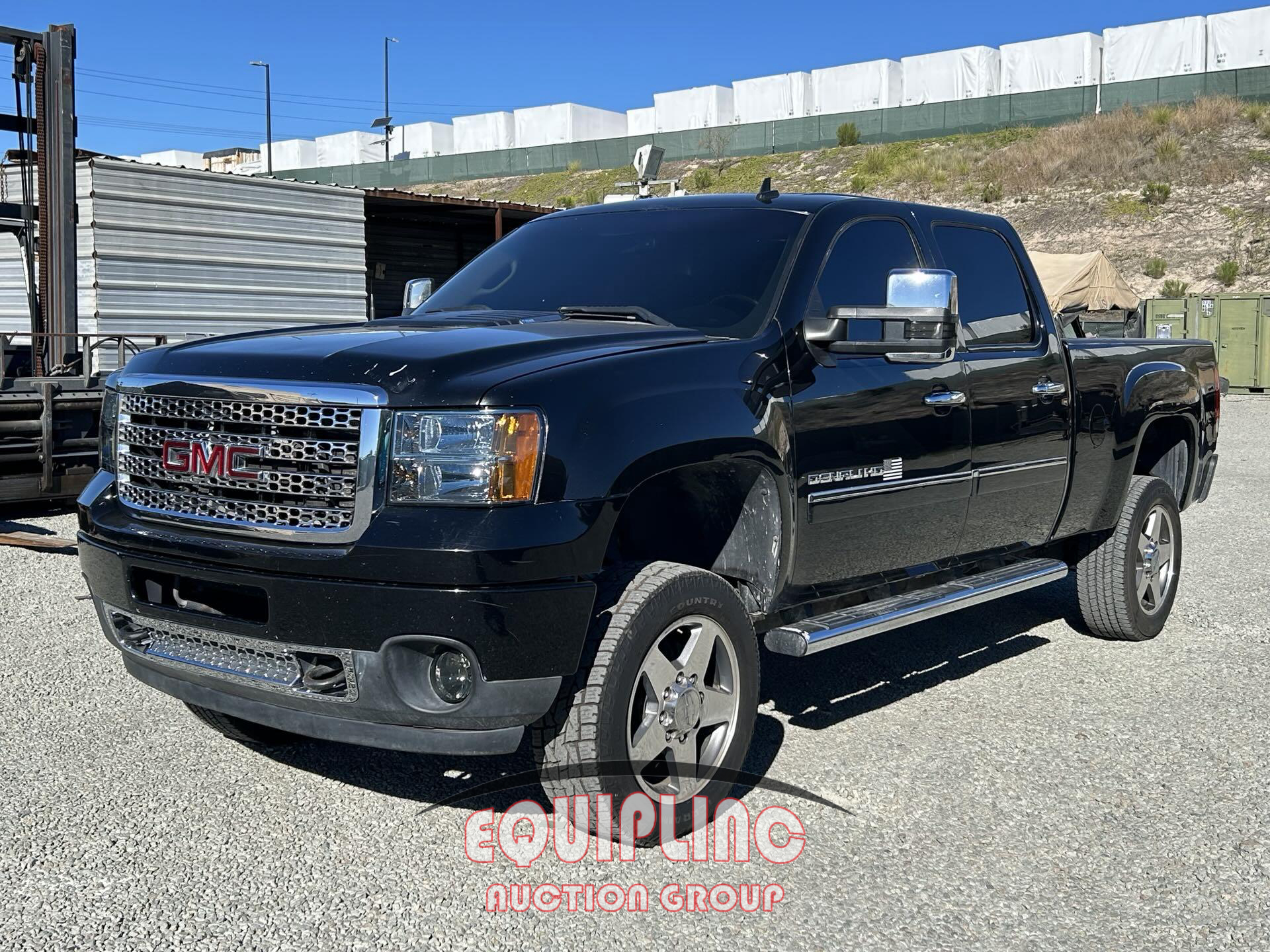 2011 GMC DENALI HD PICKUP TRUCK
