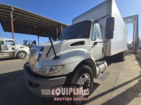 2016 INTERNATIONAL 4300 24FT BOX TRUCK
