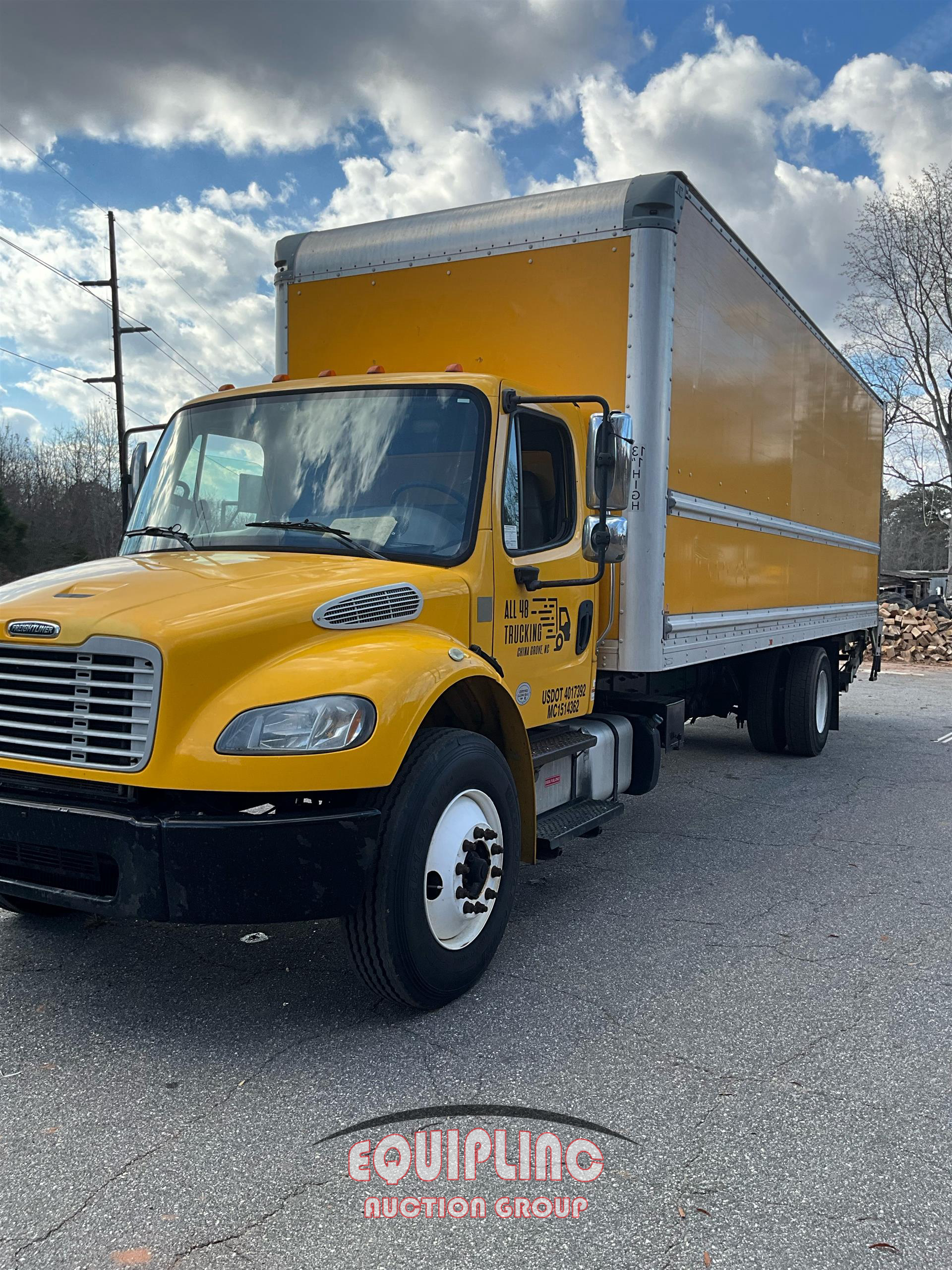 2017 FREIGHTLINER M2 26FT NON CDL BOX TRUCK
