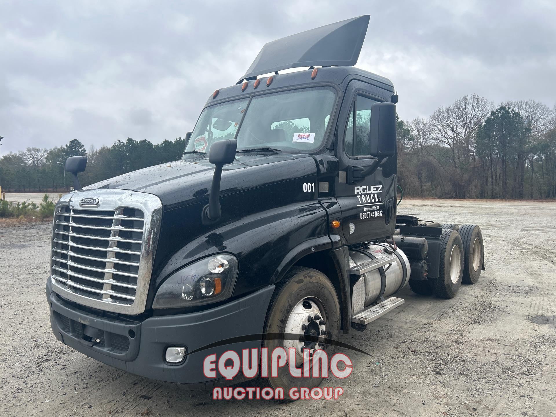 2018 FREIGHTLINER CASCADIA TANDEM AXLE DAY CAB