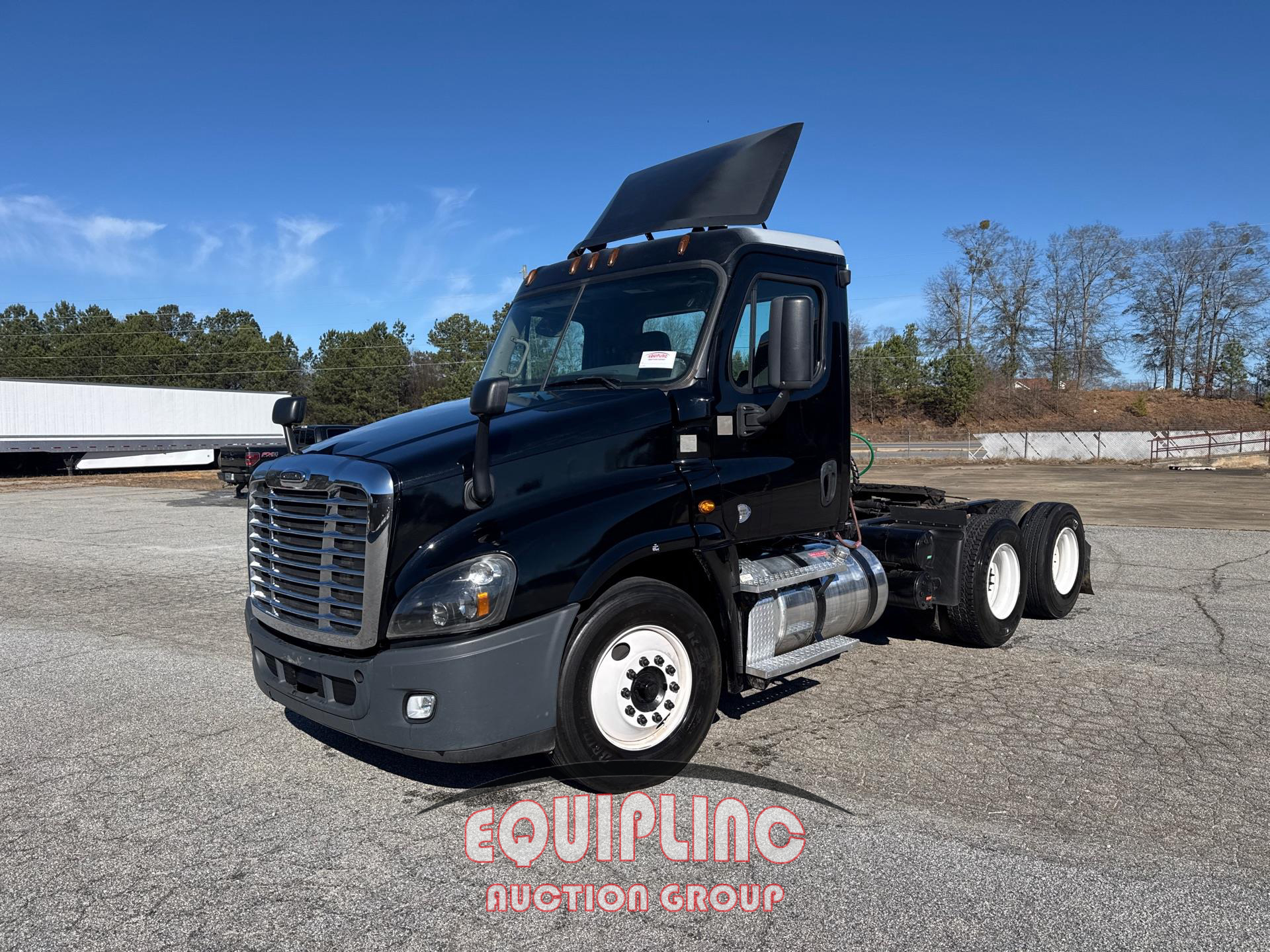 2018 FREIGHTLINER CASCADIA TANDEM AXLE DAY CAB