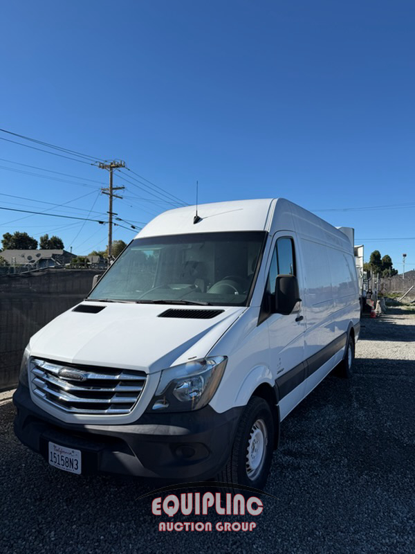 2015 FREIGHTLINER  2500 4X2 SPRINTER VAN