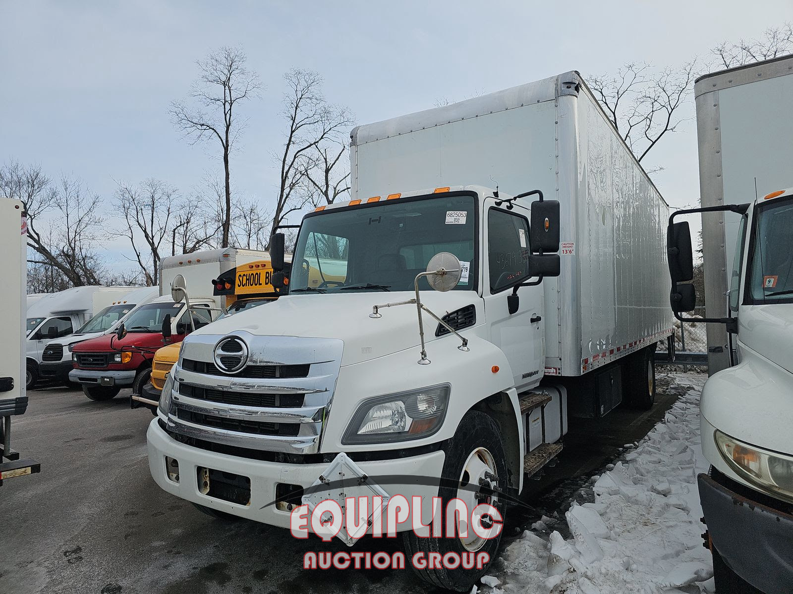 2018 HINO 338 4X2 S/A 26FT CDL REQUIRED BOX TRUCK
